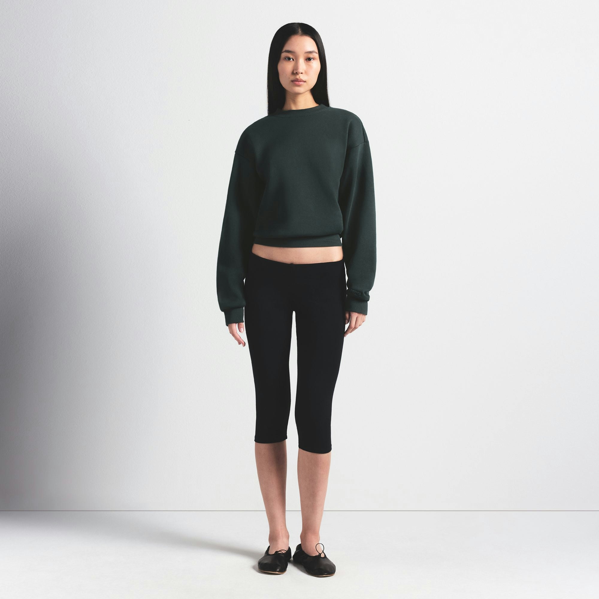 COTTON FLEECE CLASSIC CREWNECK | SPRUCE ON A MODEL FRONT VIEW @ | FOCUS: 0.0, 1.0, 0.9