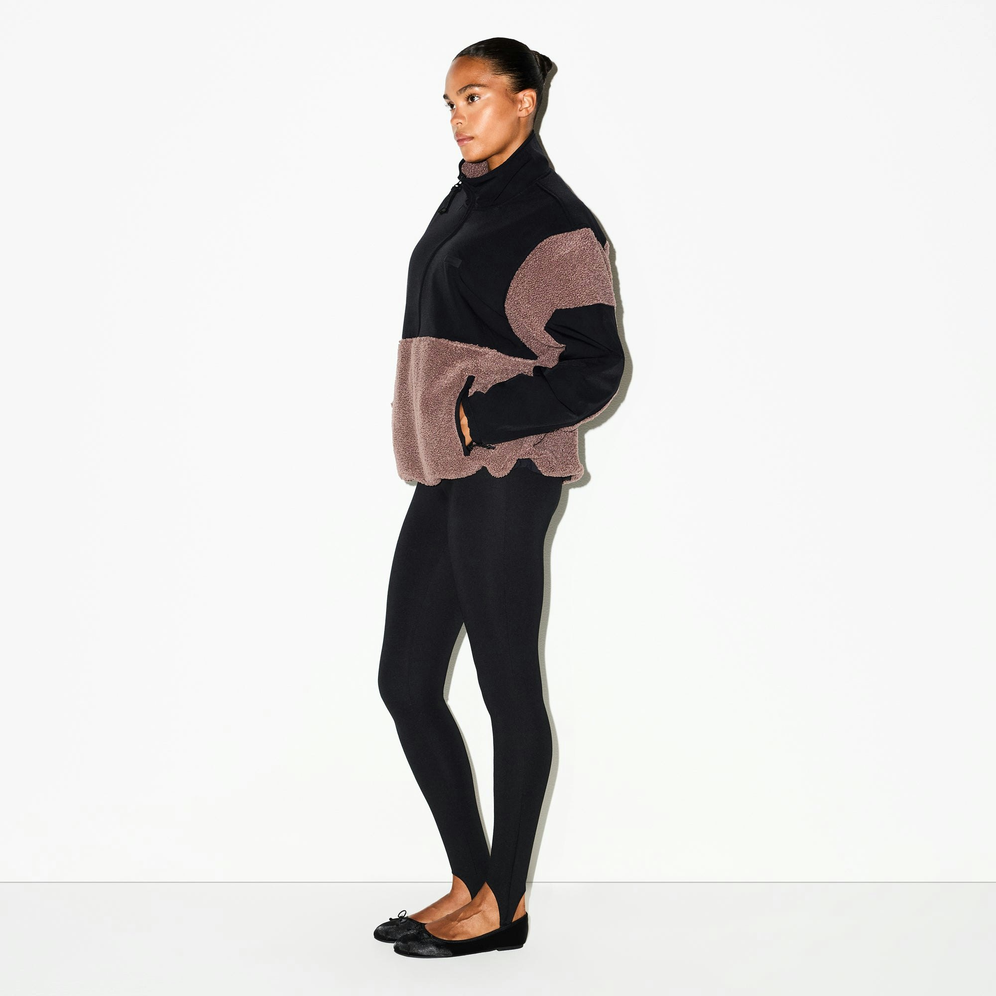 TEDDY HALF ZIP UP PULLOVER | UMBER ON A MODEL FRONT VIEW @ | FOCUS: 0.0, 1.0, 0.9