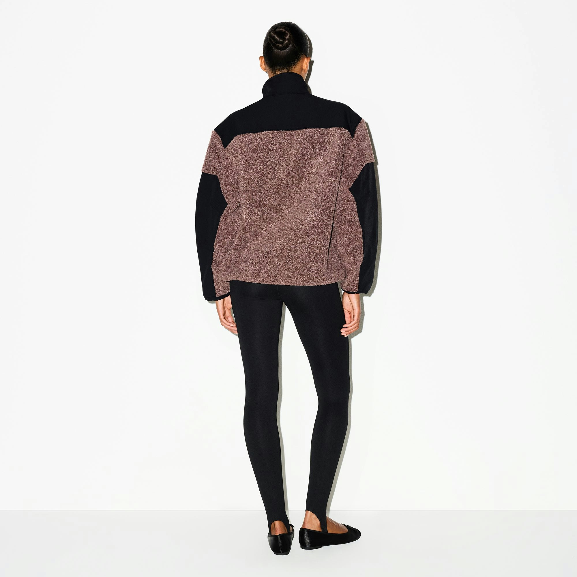 TEDDY HALF ZIP UP PULLOVER | UMBER ON A MODEL FRONT VIEW @ | FOCUS: 0.0, 1.0, 0.9