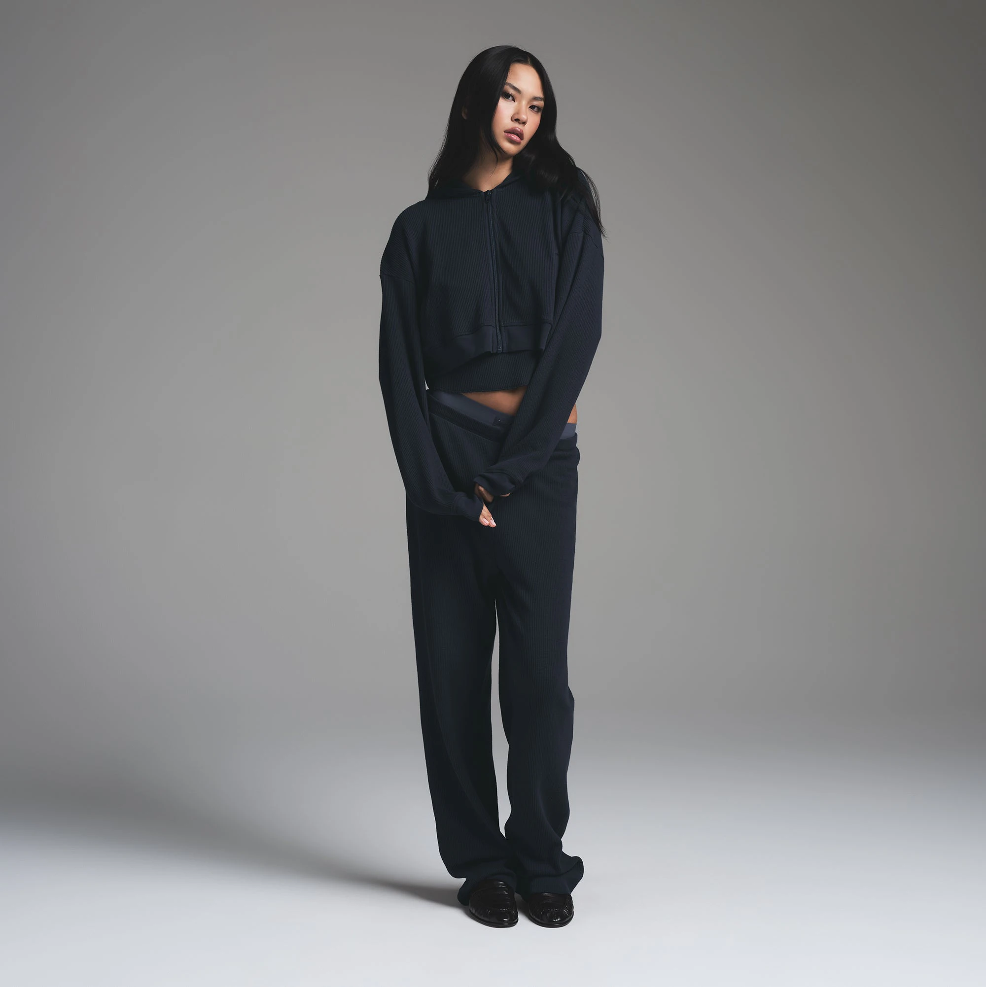 HEAVY WAFFLE CROPPED ZIP UP HOODIE | NAVY ON A MODEL FRONT VIEW | FOCUS: 0.0, 1.0, 0.9