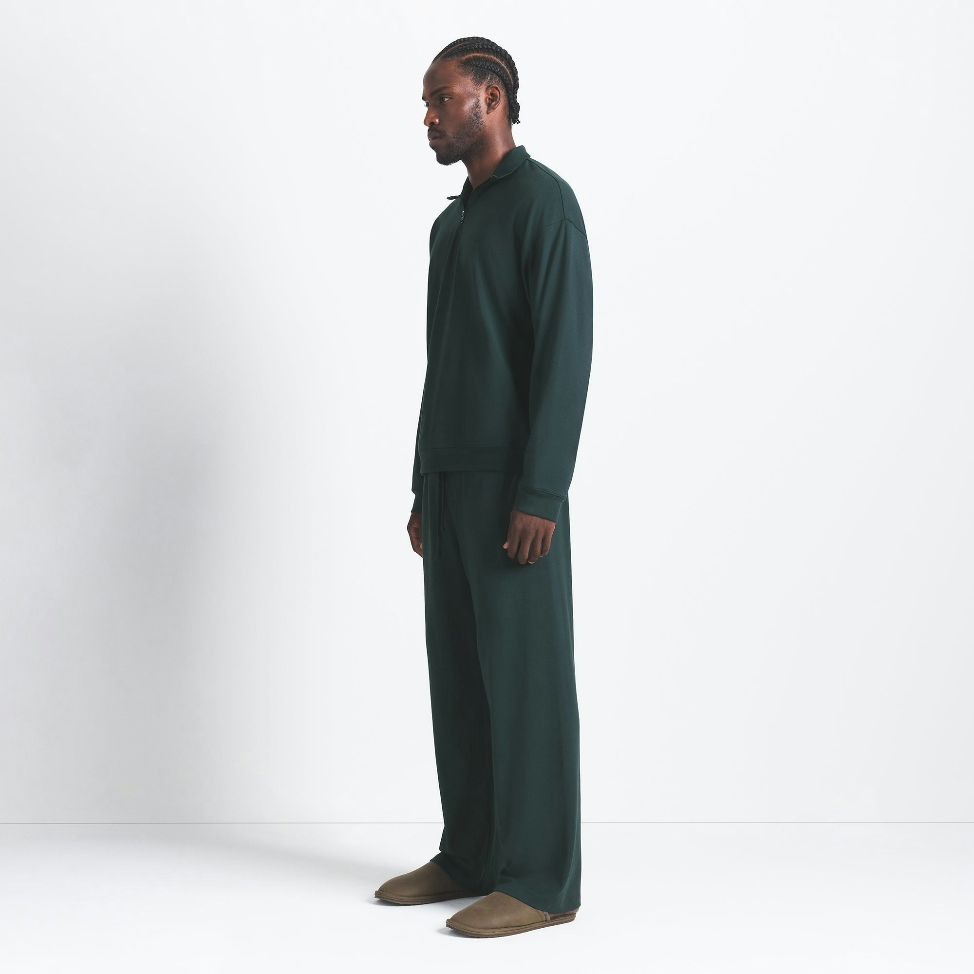 JERSEY LOUNGE MENS RELAXED QUARTER ZIP PULLOVER | TINT ON A MODEL SIDE VIEW @ | FOCUS: 0.0, 1.0, 0.9