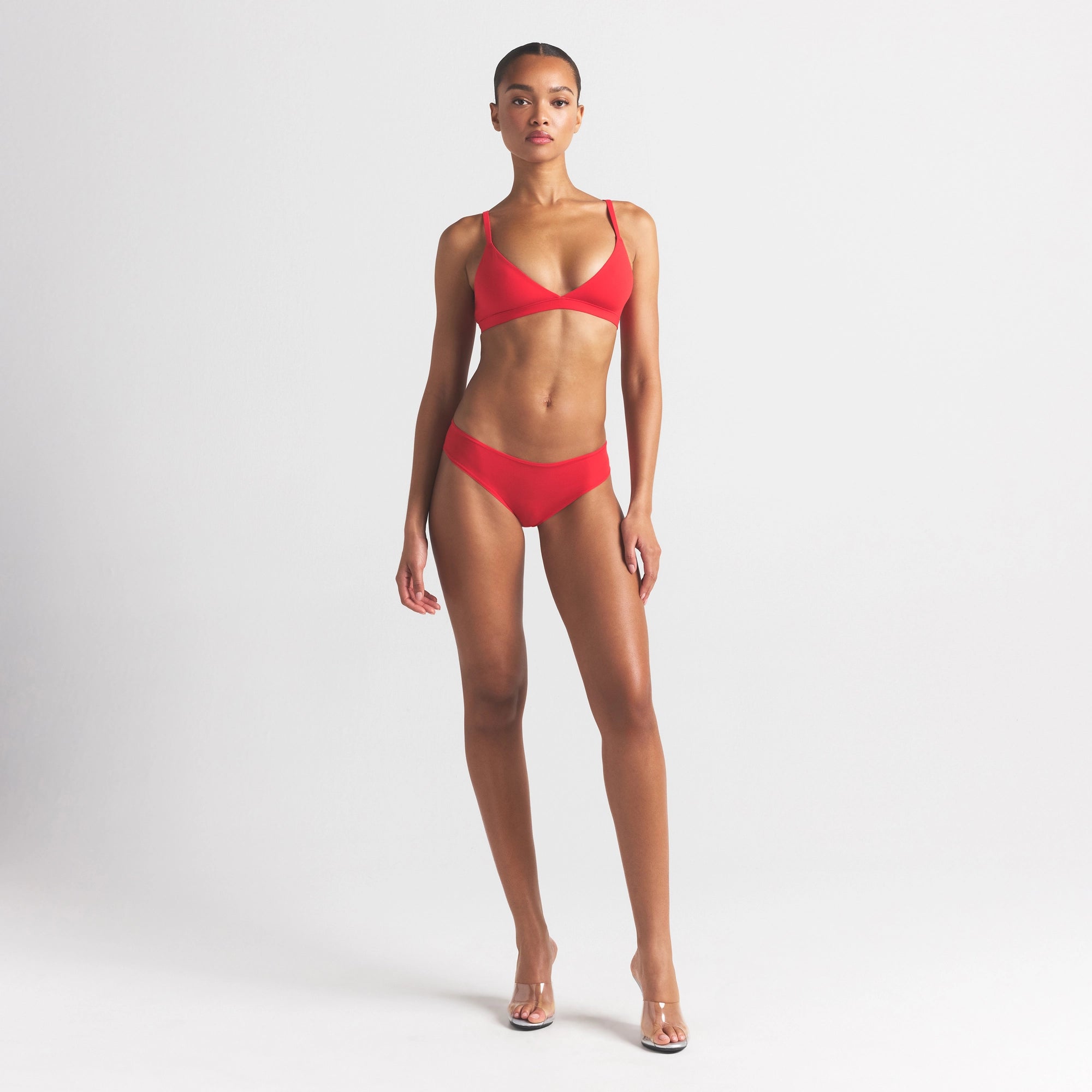 FITS EVERYBODY CHEEKY BRIEF | CHERRY ON A MODEL FRONT VIEW @ | FOCUS: 0.0, 1.0, 0.9