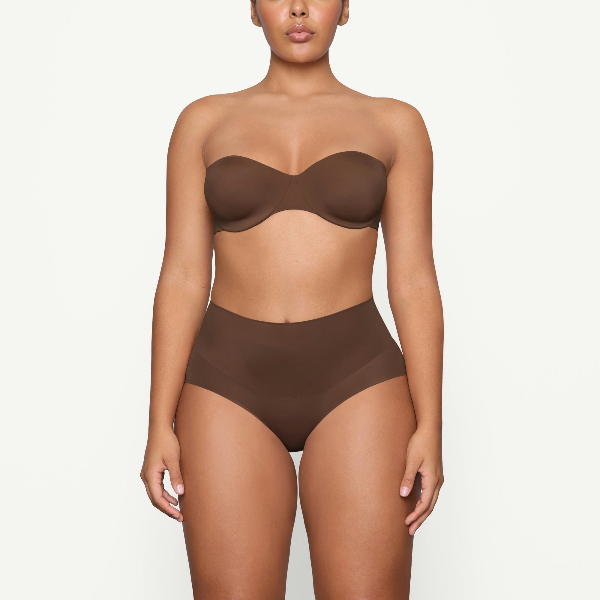 SMOOTHING INTIMATES HIGH-WAISTED BRIEF | JASPER ON A MODEL FRONT VIEW