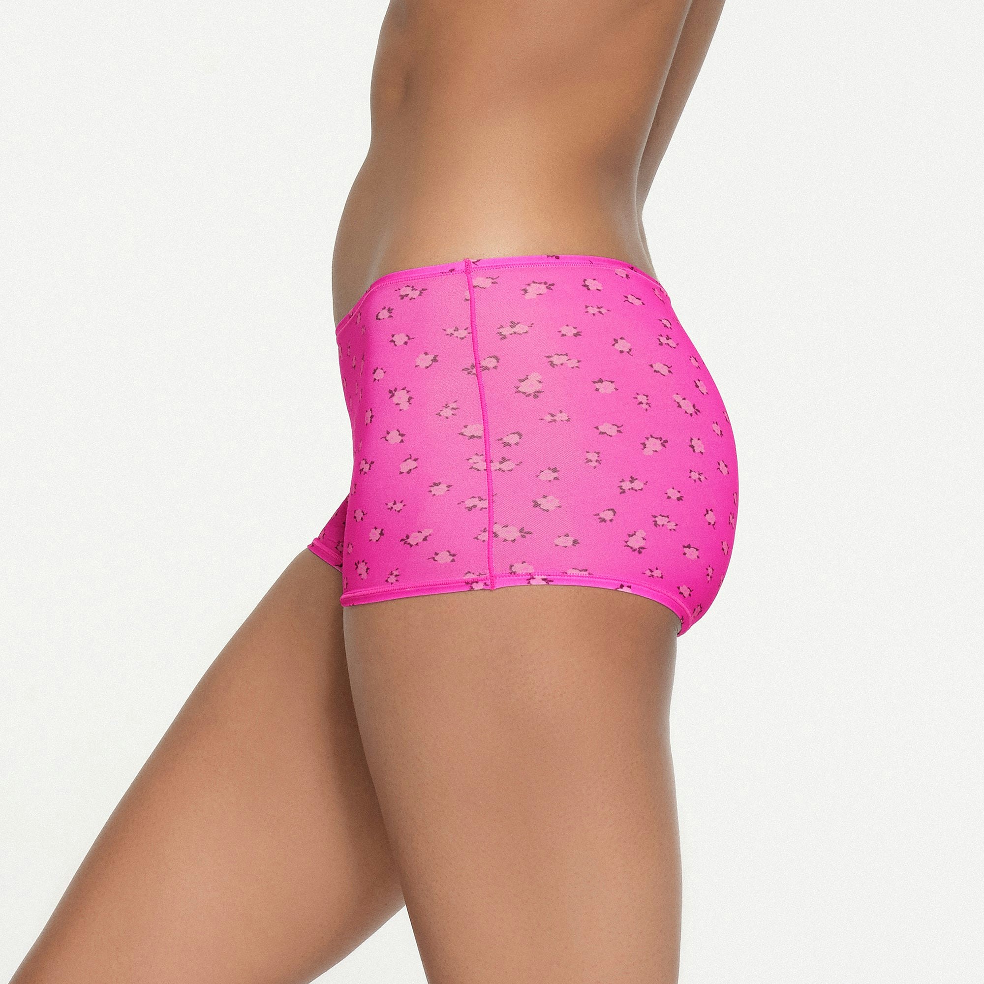 FITS EVERYBODY BOY SHORT 5-PACK | FUCHSIA MULTI ON A MODEL SIDE VIEW