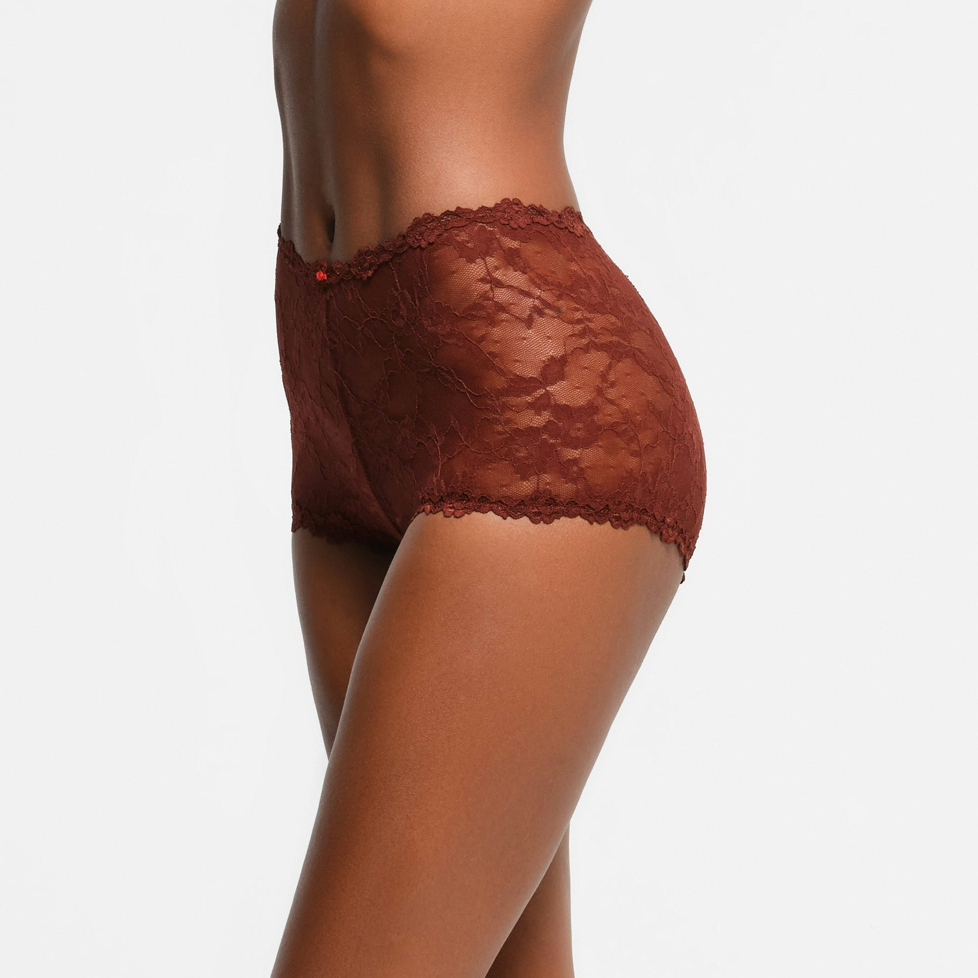 STRETCH LACE BOY SHORT | OXBLOOD CONTRAST ON A MODEL SIDE VIEW