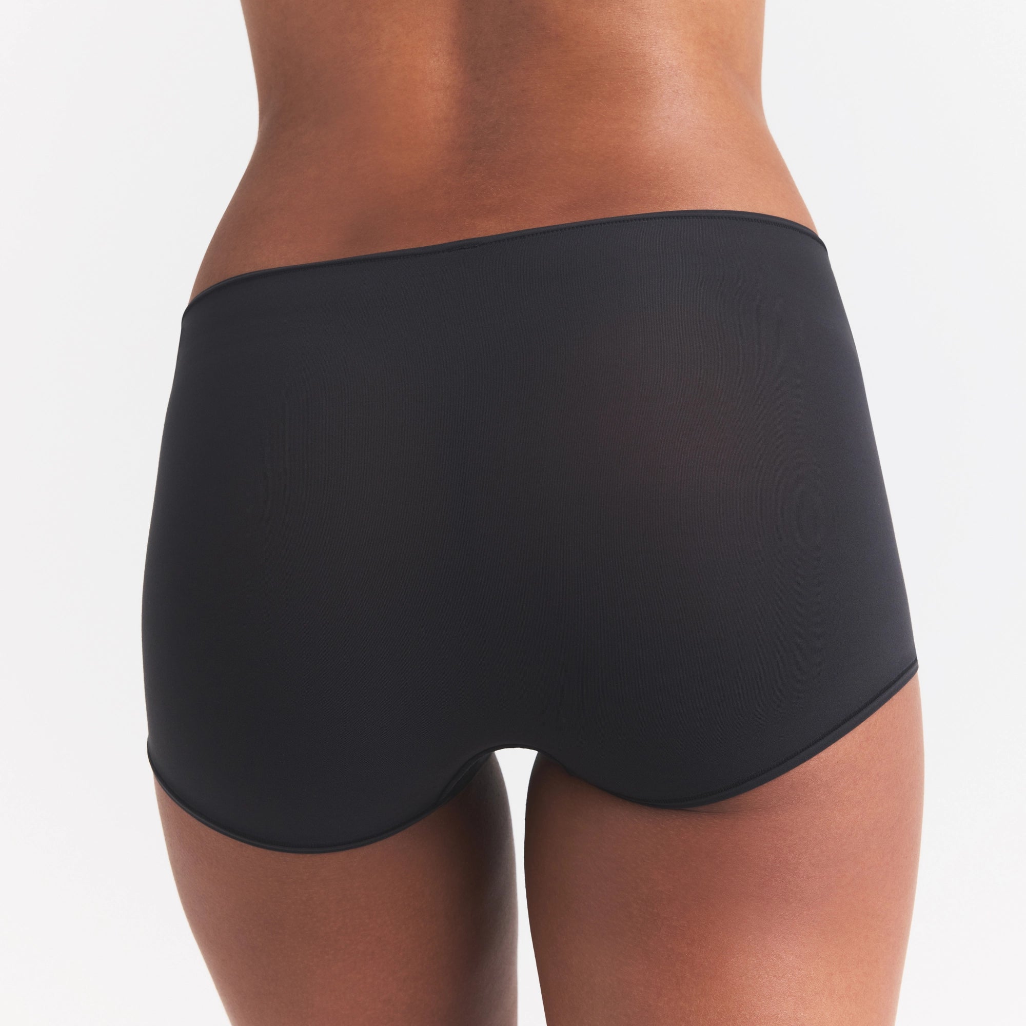 FITS EVERYBODY BOY SHORT 5-PACK | DESERT LEOPARD MULTI ON A MODEL SIDE VIEW @ | FOCUS: 0.0, 1.0, 0.9