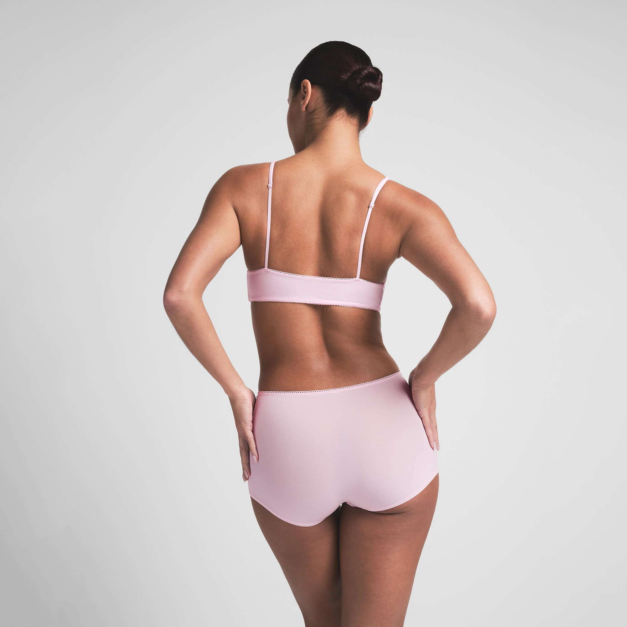 FITS EVERYBODY PICOT BOY SHORT | CHERRY BLOSSOM TONAL ON A MODEL BACK VIEW | FOCUS: 0.0, 1.0, 0.9