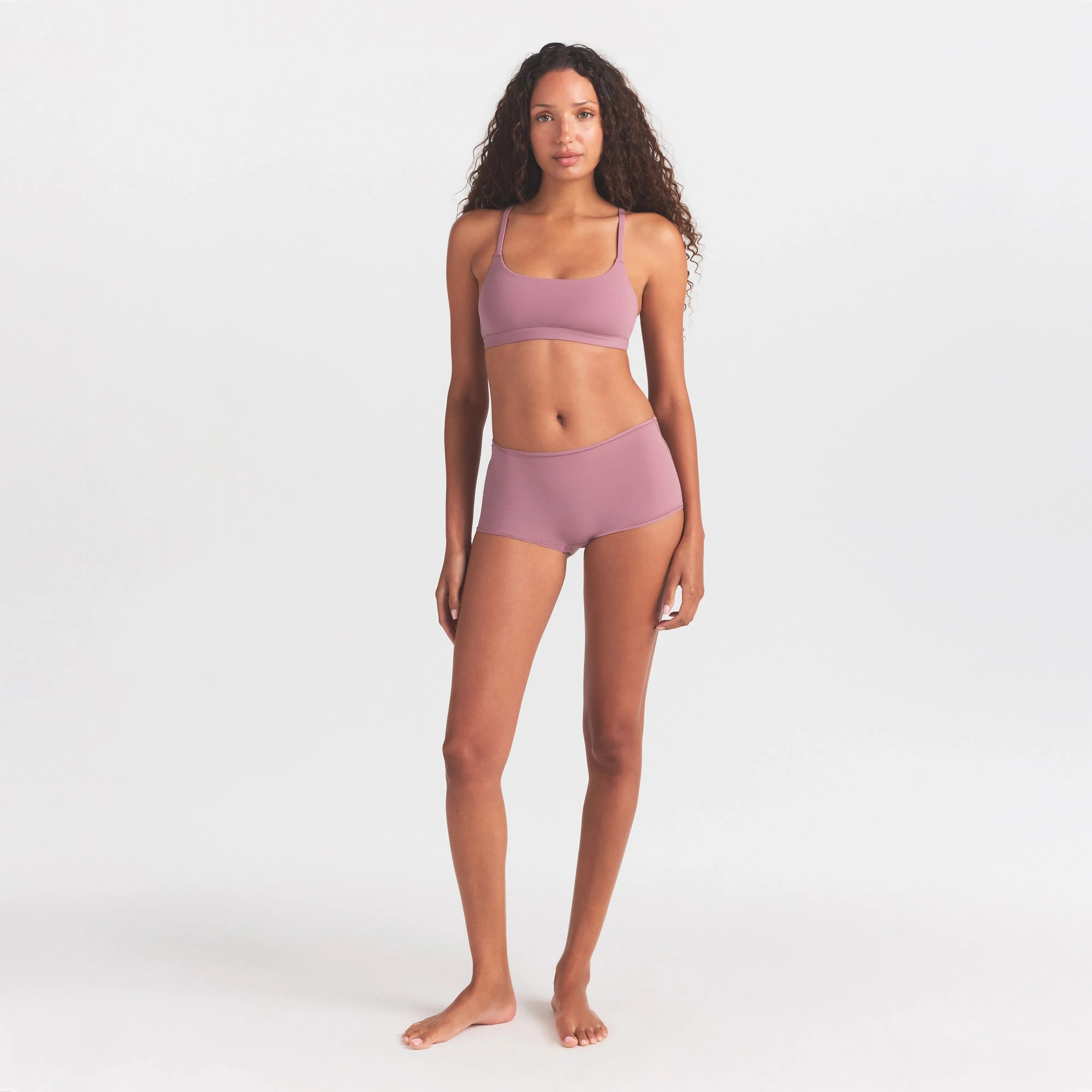 FITS EVERYBODY BOY SHORT | MUTED MAUVE ON A MODEL FRONT VIEW @ | FOCUS: 0.0, 1.0, 0.9