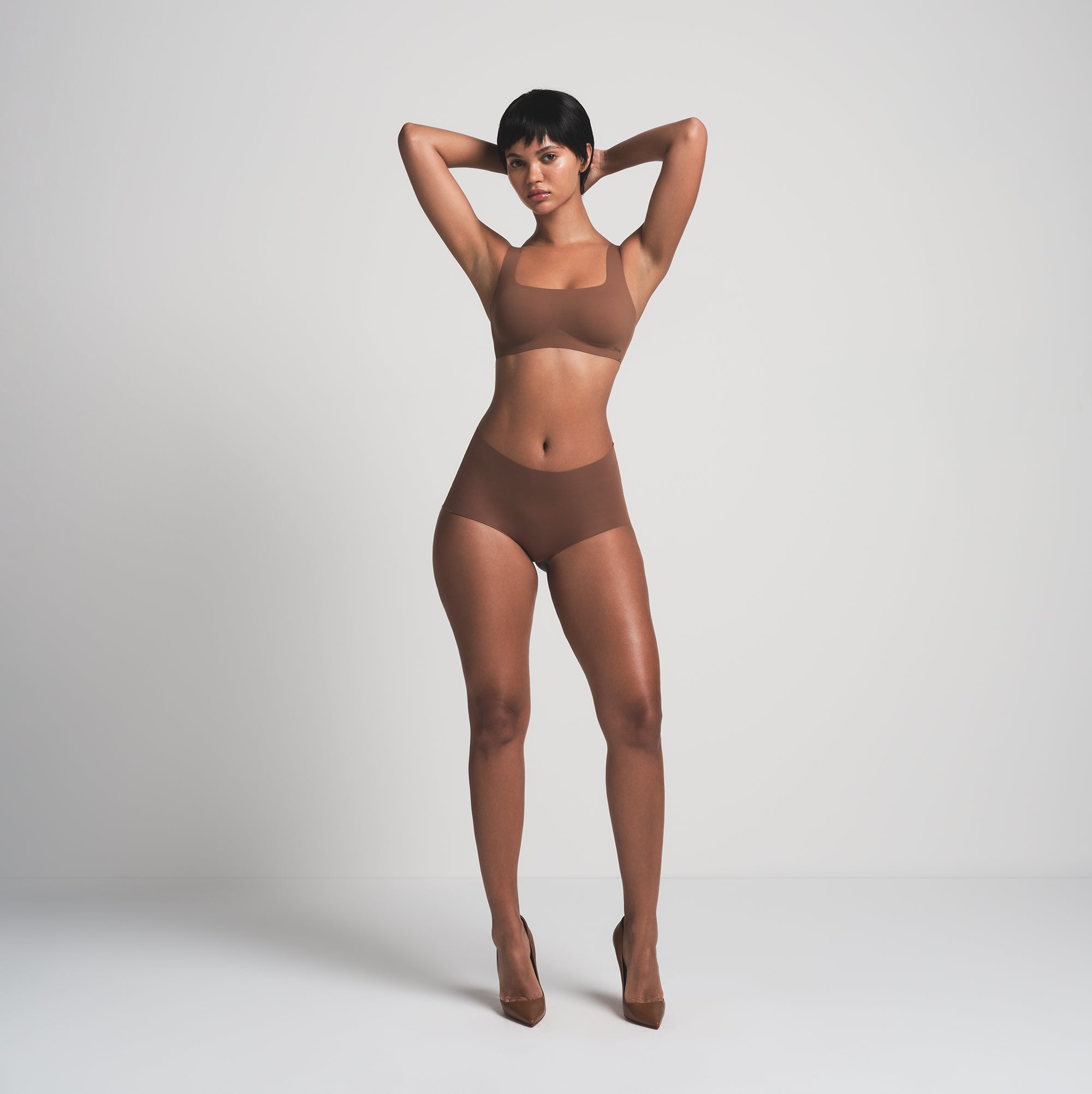 NAKED BOY SHORT WORN BY A MODEL IN FRONT VIEW | FOCUS: 0.0, 1.0, 0.9