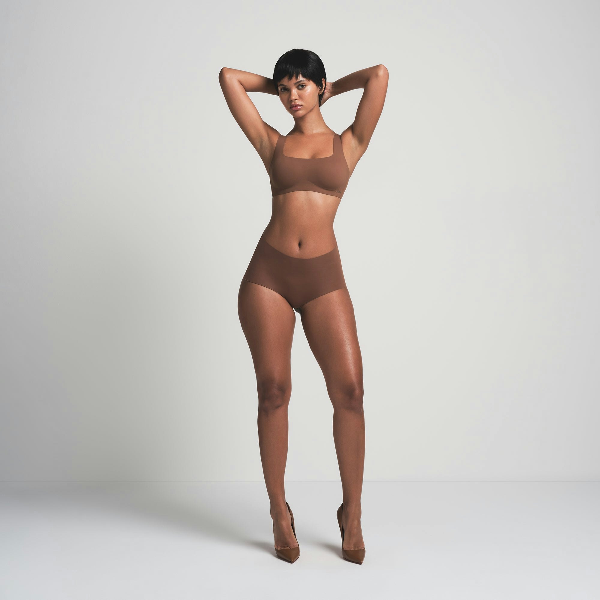 NAKED BOY SHORT WORN BY A MODEL IN FRONT VIEW | FOCUS: 0.0, 1.0, 0.9