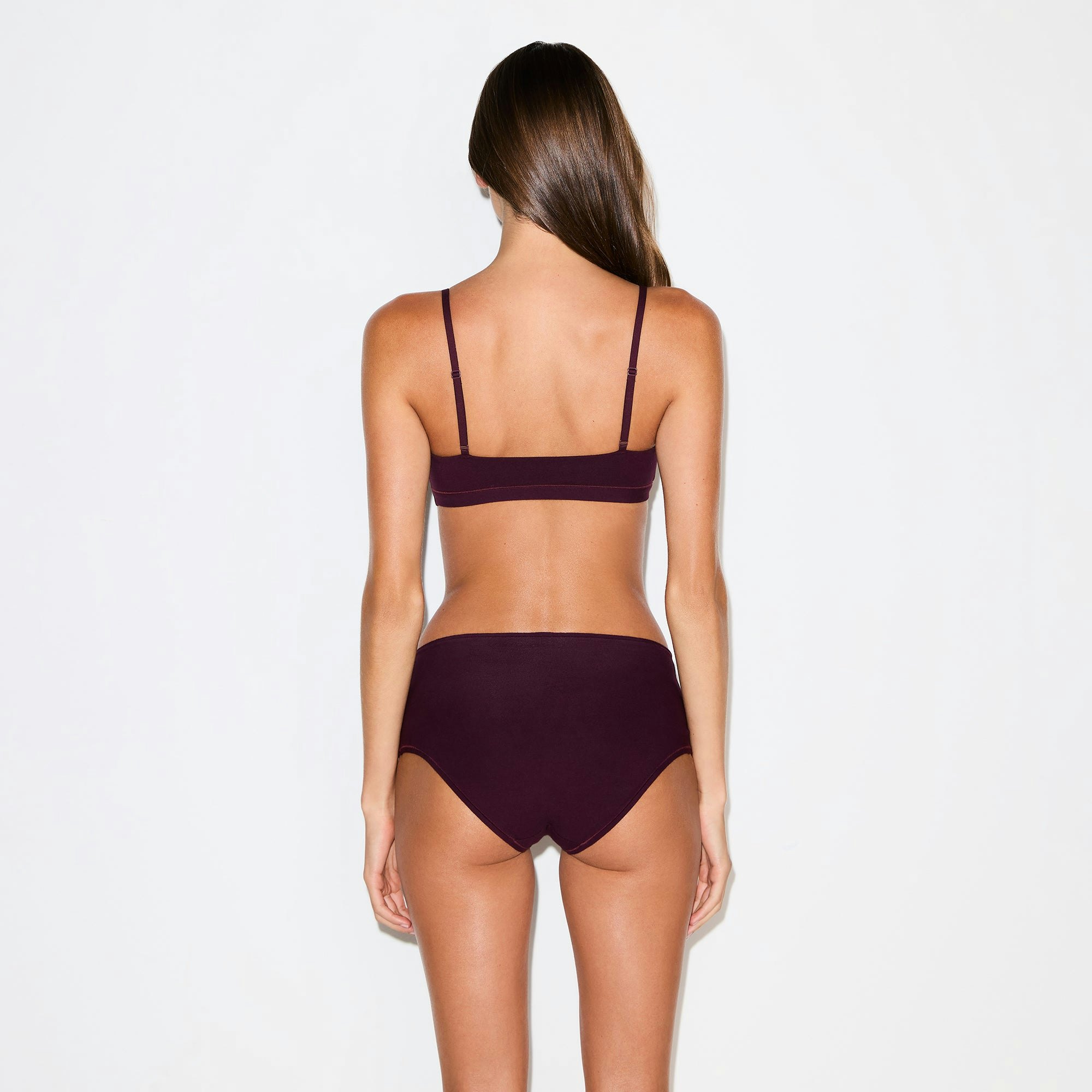 COTTON JERSEY FULL BRIEF | CURRANT ON A MODEL BACK VIEW @ | FOCUS: 0.0, 1.0, 0.9