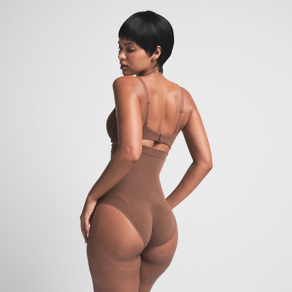 SEAMLESS SCULPT HIGH-WAISTED BRIEF | JASPER ON A MODEL BACK VIEW | FOCUS: 0.0, 1.0, 0.9