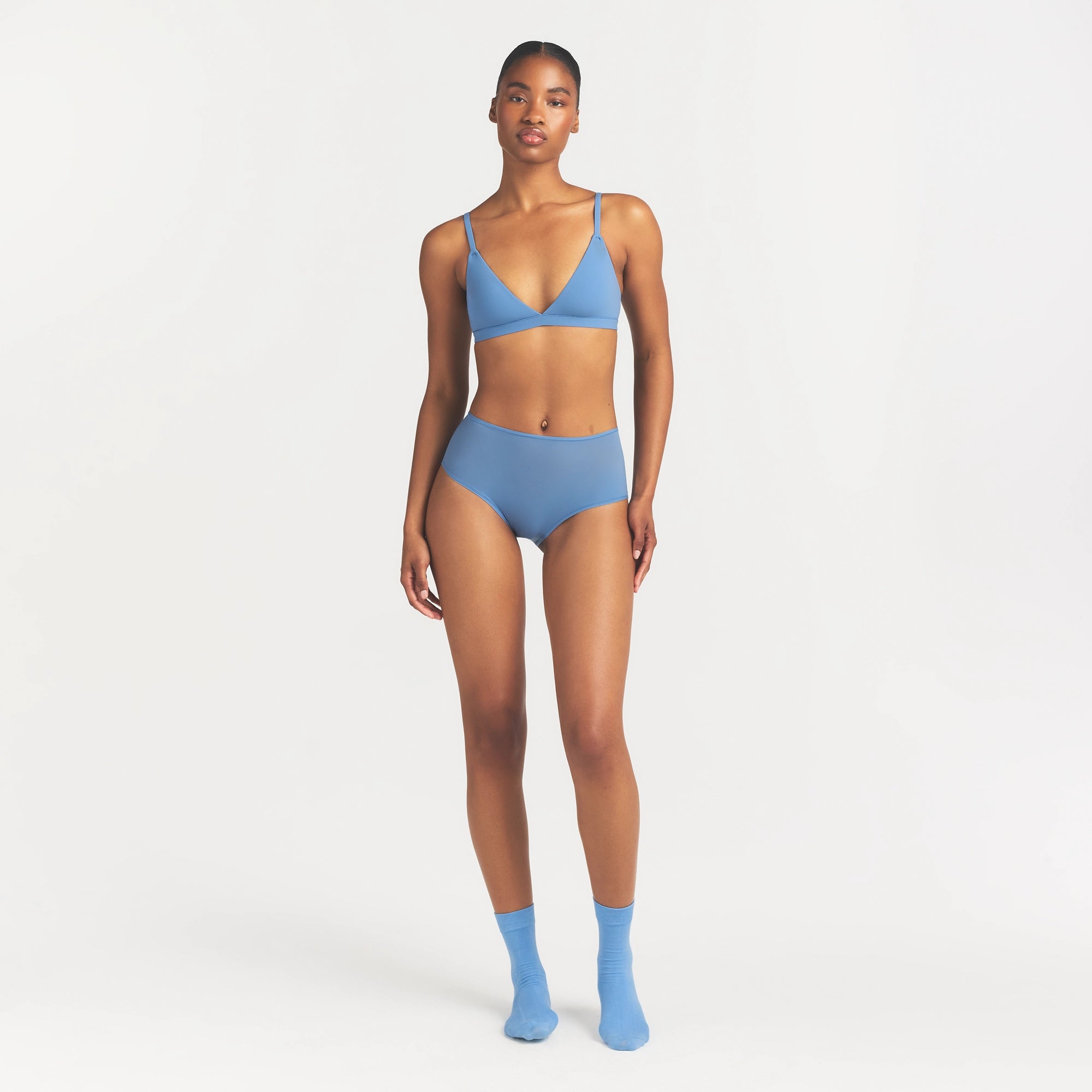 FITS EVERYBODY FULL BRIEF | ARCTIC ON A MODEL FRONT VIEW @ | FOCUS: 0.0, 1.0, 0.9