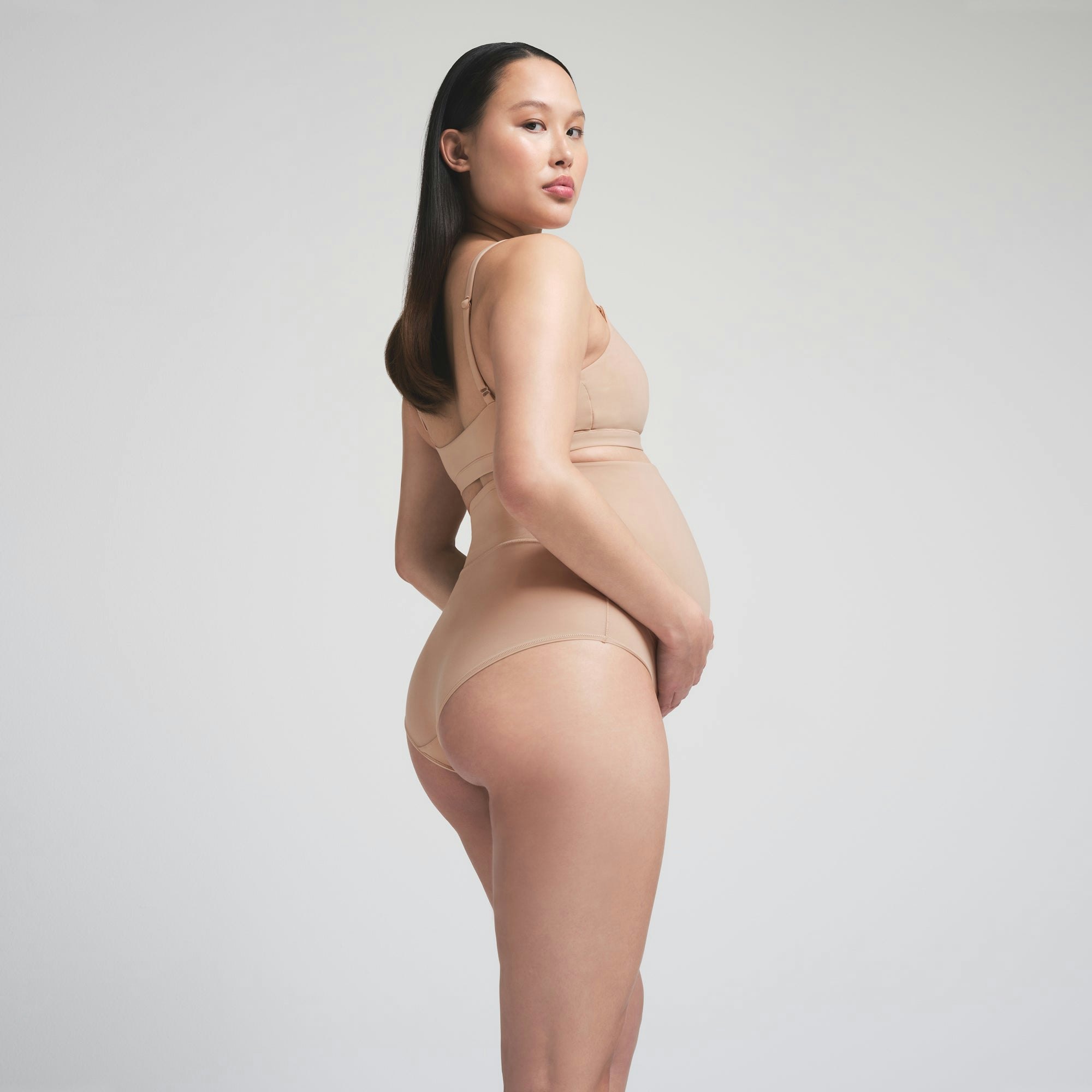FITS EVERYBODY MATERNITY BANDED HIGH-WAISTED BRIEF | CLAY ON A MODEL SIDE VIEW | FOCUS: 0.0, 1.0, 0.9