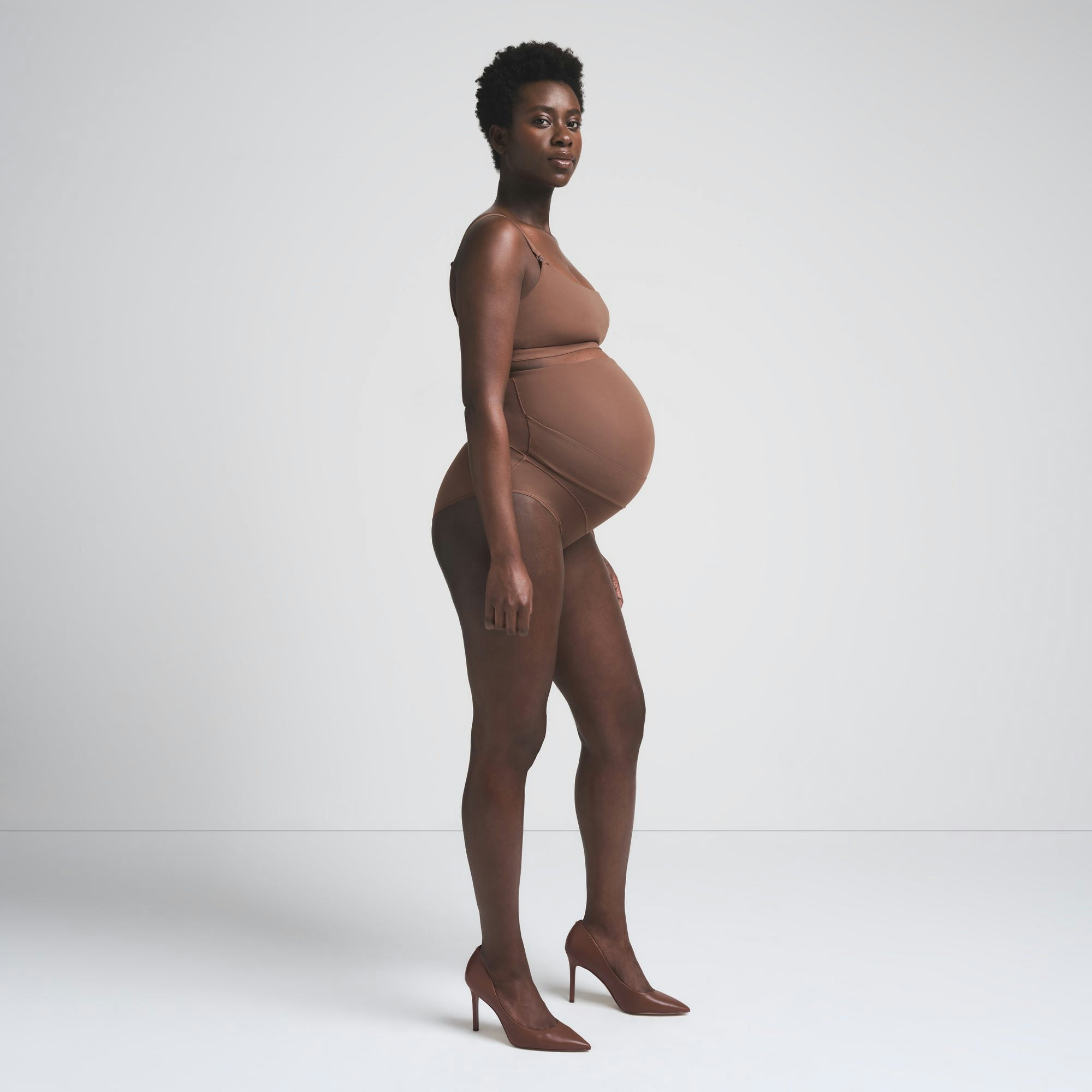 FITS EVERYBODY MATERNITY BANDED HIGH-WAISTED BRIEF | JASPER ON A MODEL FRONT VIEW | FOCUS: 0.0, 1.0, 0.9