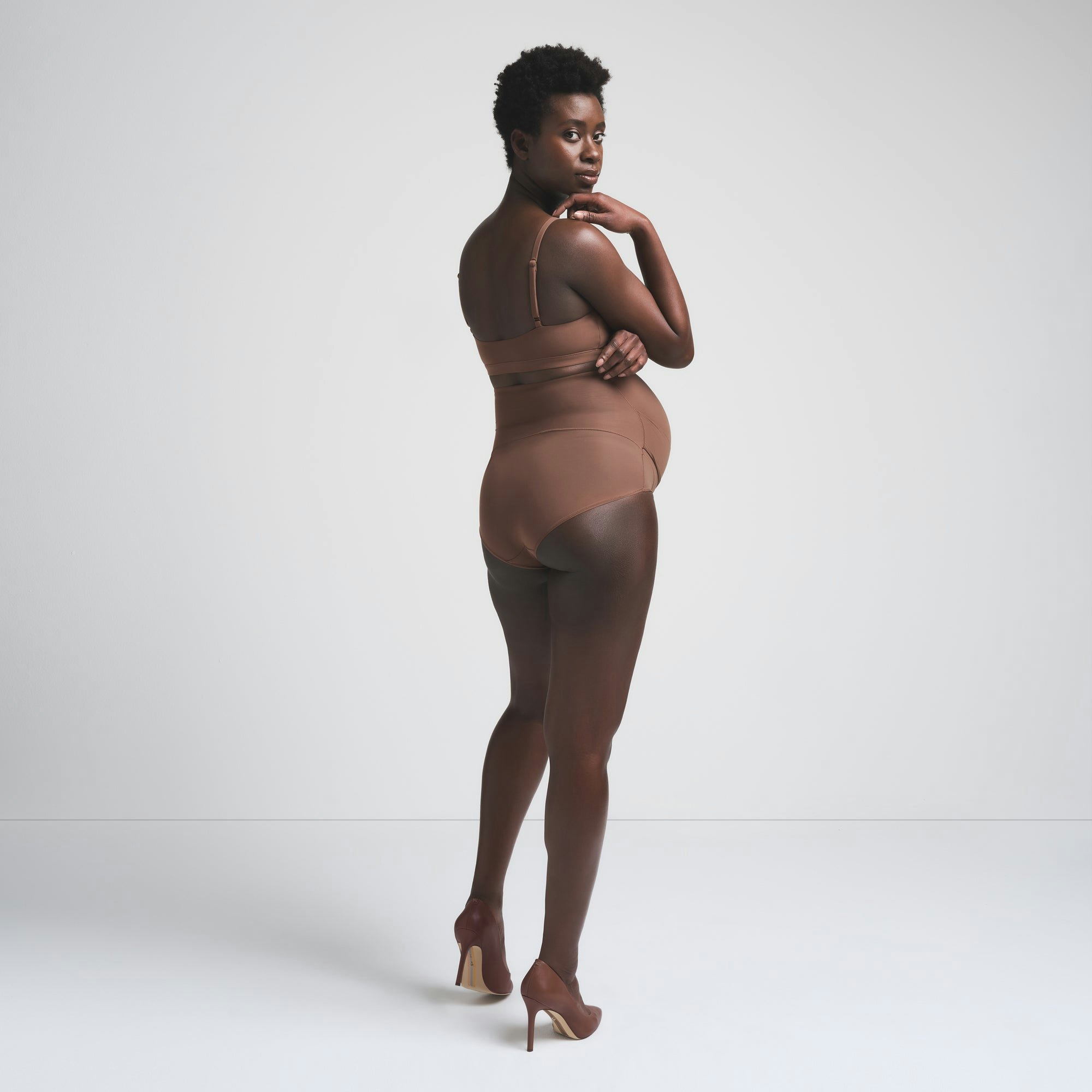 FITS EVERYBODY MATERNITY BANDED HIGH-WAISTED BRIEF | JASPER ON A MODEL FRONT VIEW | FOCUS: 0.0, 1.0, 0.9