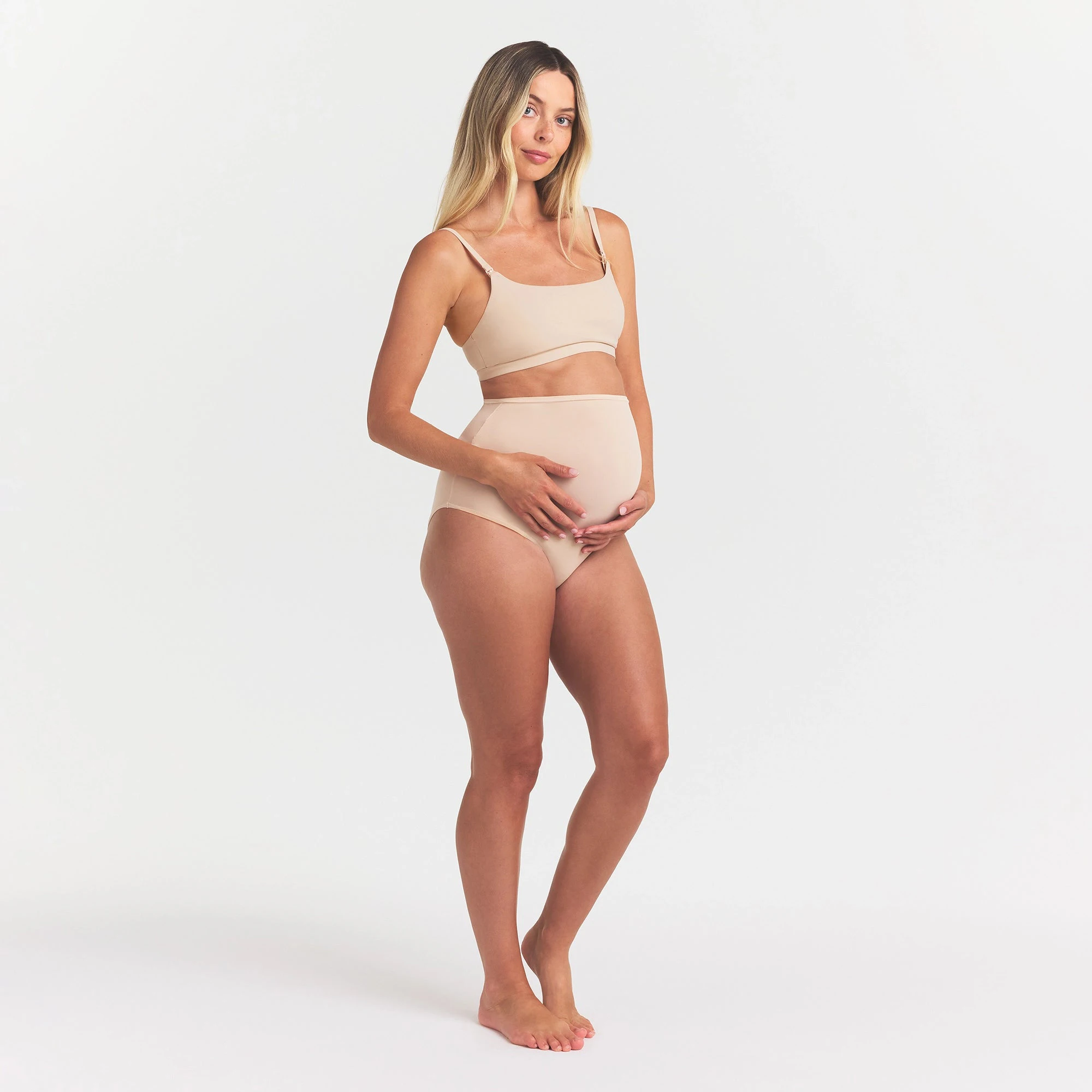 FITS EVERYBODY MATERNITY HIGH-WAISTED BRIEF | SAND ON A MODEL SIDE VIEW @ | FOCUS: 0.0, 1.0, 0.9