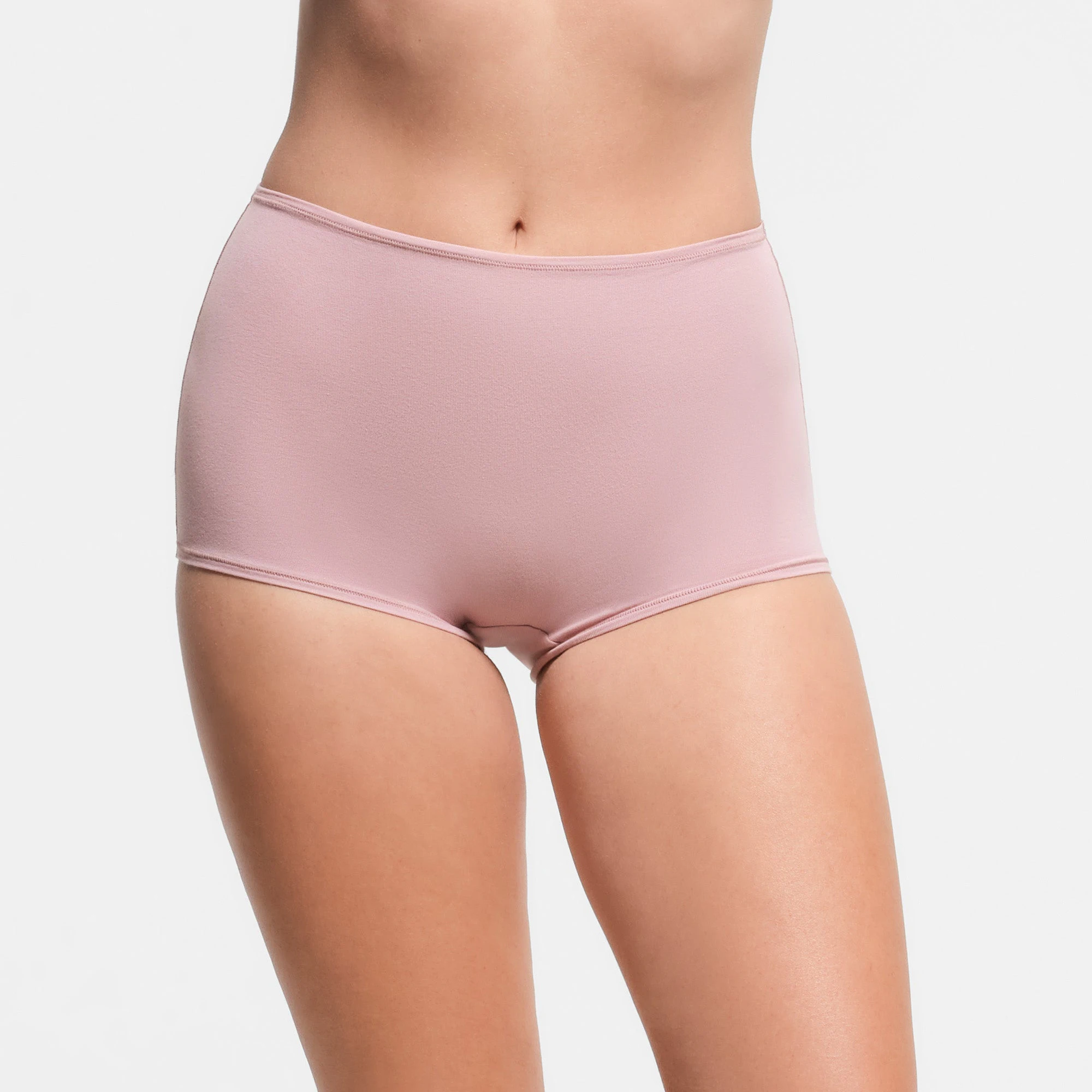 COTTON JERSEY BOY SHORT | DUSK ON A MODEL FRONT VIEW | FOCUS: 0.9, 0.1, 0.7