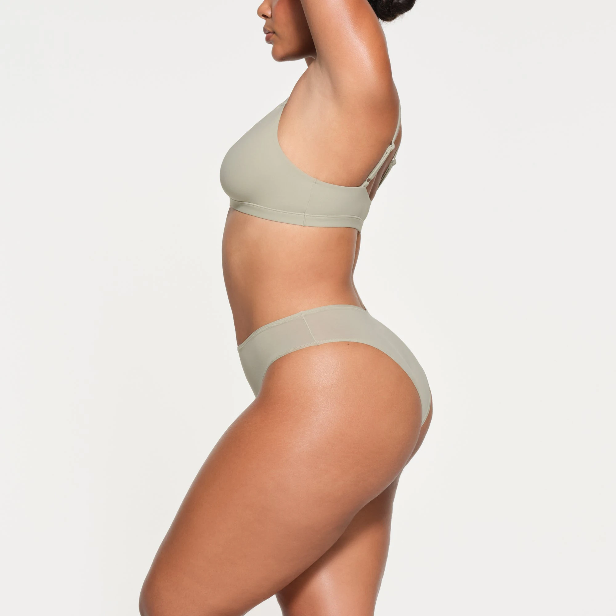 FITS EVERYBODY CHEEKY BRIEF | TALC ON A MODEL SIDE VIEW