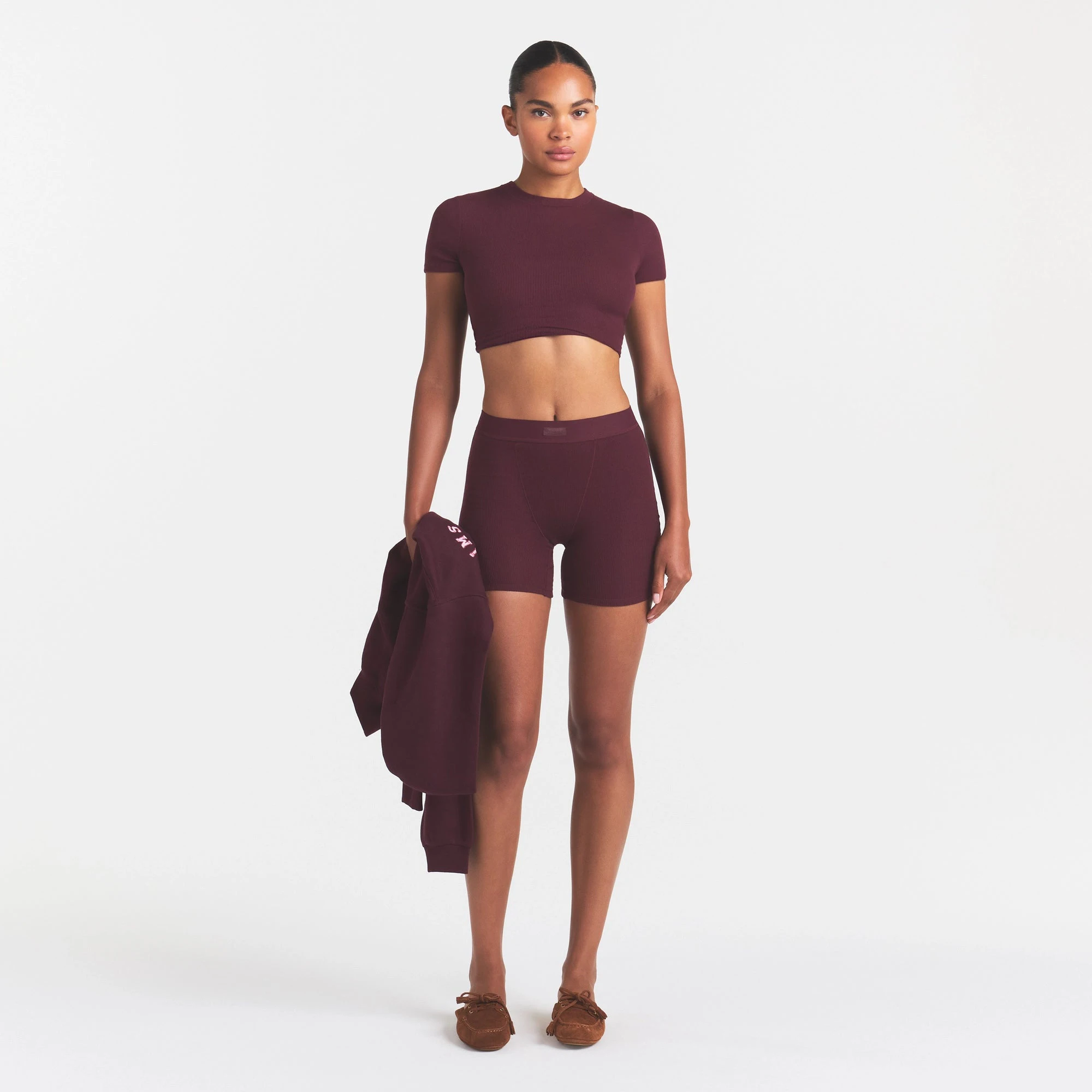 COTTON RIB BOXER | CURRANT FLAT ON A WHITE BACKGROUND @ | FOCUS: 0.0, 1.0, 0.9