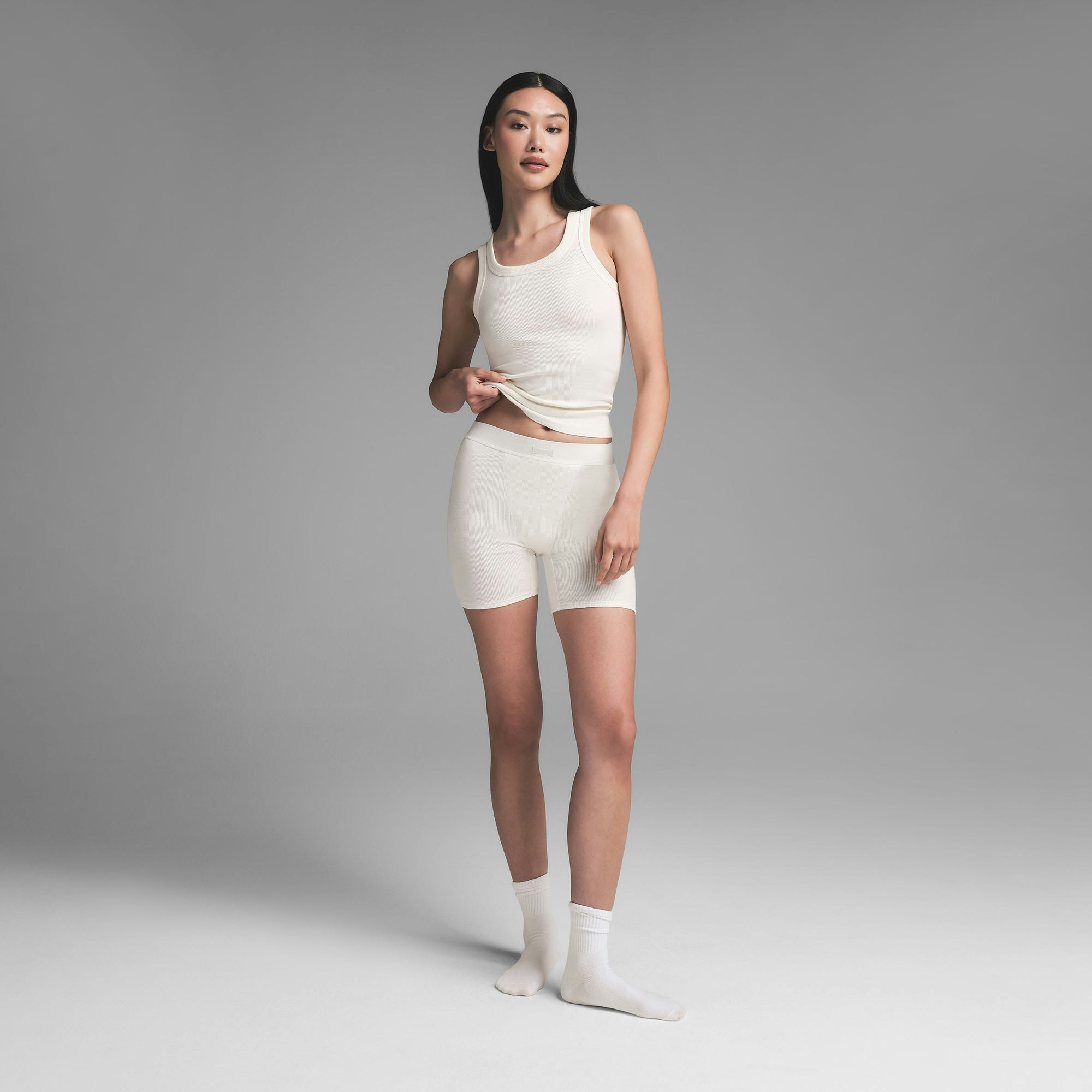 COTTON RIB BOXER | MARBLE ON A MODEL FRONT VIEW | FOCUS: 0.9, 0.1, 0.7