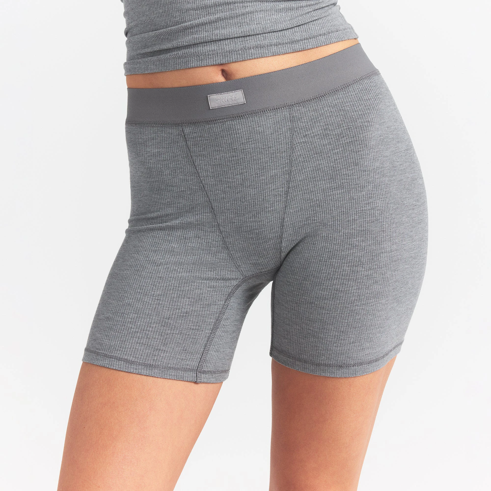 SOFT LOUNGE BOXER | HEATHER GREY ON A MODEL FRONT VIEW @ | FOCUS: 0.0, 1.0, 0.9
