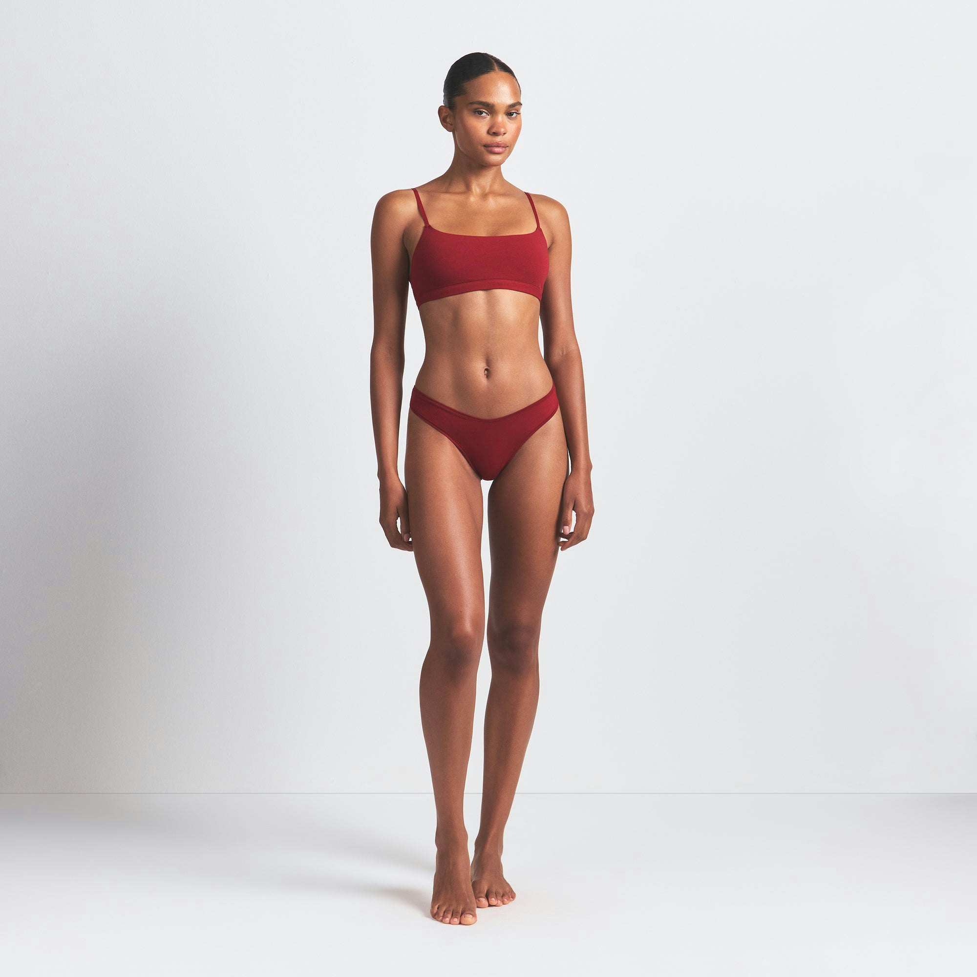 COTTON JERSEY DIPPED THONG 5-PACK | CURRANT MULTI ON A MODEL FRONT VIEW @ | FOCUS: 0.0, 1.0, 0.9