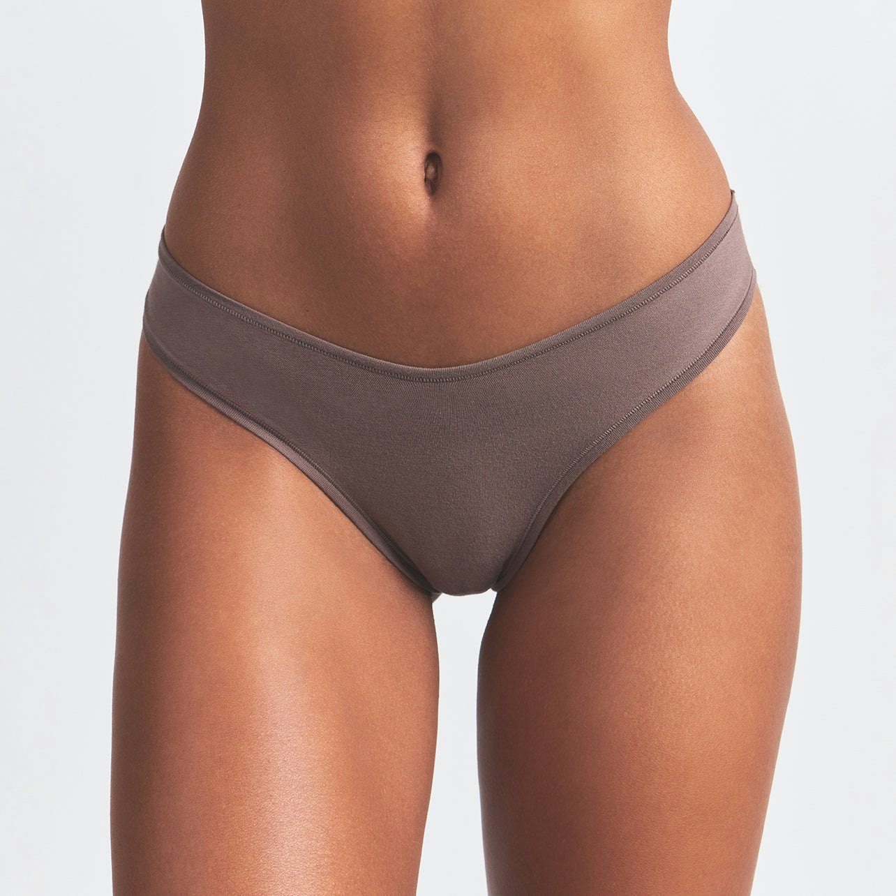 COTTON JERSEY DIPPED THONG 5-PACK | CURRANT MULTI ON A MODEL FRONT VIEW @ | FOCUS: 0.0, 1.0, 0.9