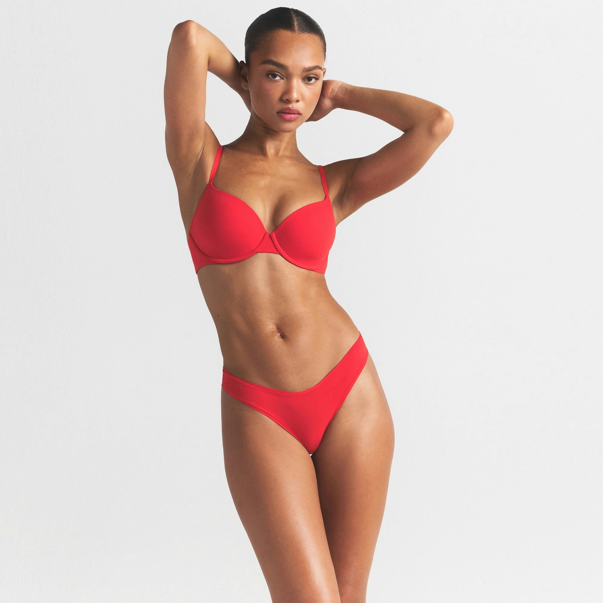 FITS EVERYBODY DIPPED FRONT THONG | CHERRY ON A MODEL SIDE VIEW @ | FOCUS: 0.0, 1.0, 0.9