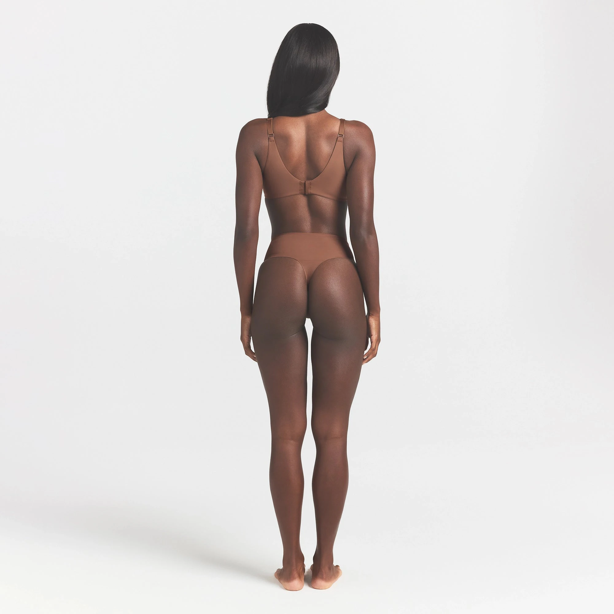 SMOOTHING INTIMATES HIGH-WAISTED THONG | JASPER ON A MODEL BACK VIEW @ | FOCUS: 0.0, 1.0, 0.9