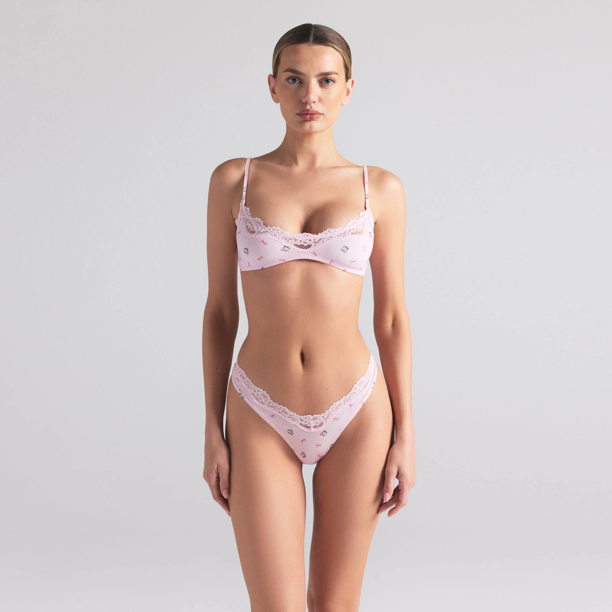 FITS EVERYBODY LACE DIPPED THONG 5-PACK| BONE MULTI ON A MODEL SIDE VIEW