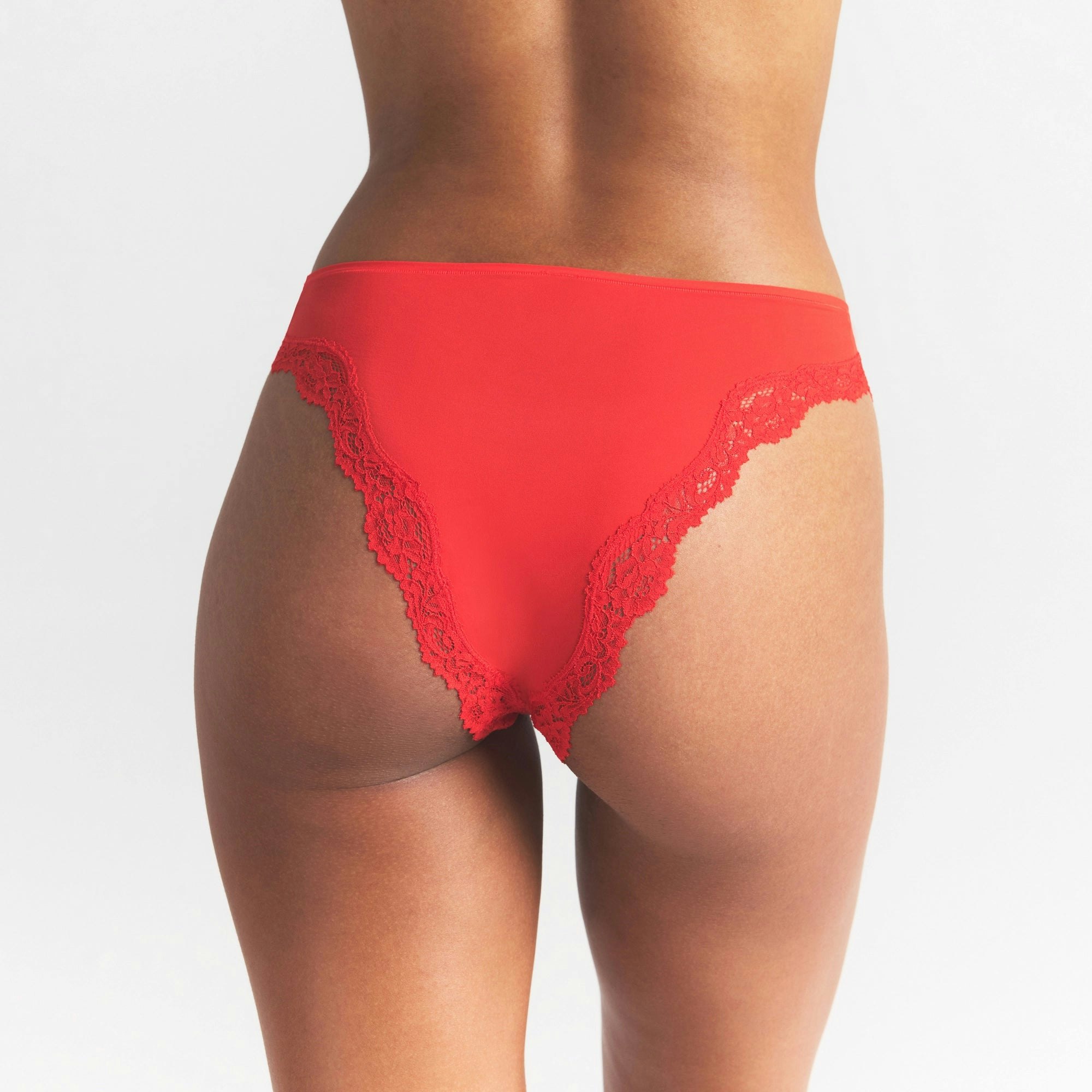 FITS EVERYBODY LACE CHEEKY TANGA 5-PACK | SKETCHED HEARTS MULTI ON A MODEL SIDE VIEW @ | FOCUS: 0.0, 1.0, 0.9