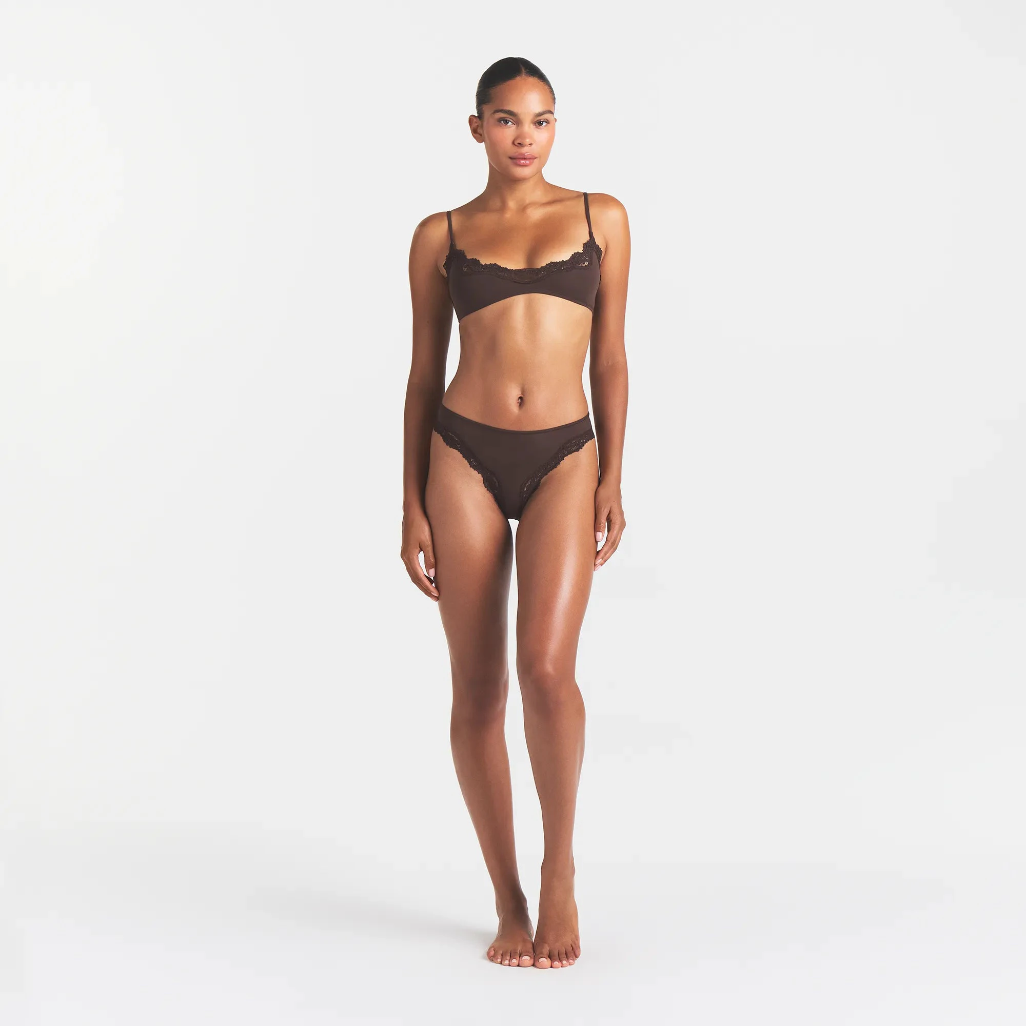 FITS EVERYBODY LACE TANGA | ESPRESSO ON A MODEL FRONT VIEW @ | FOCUS: 0.0, 1.0, 0.9