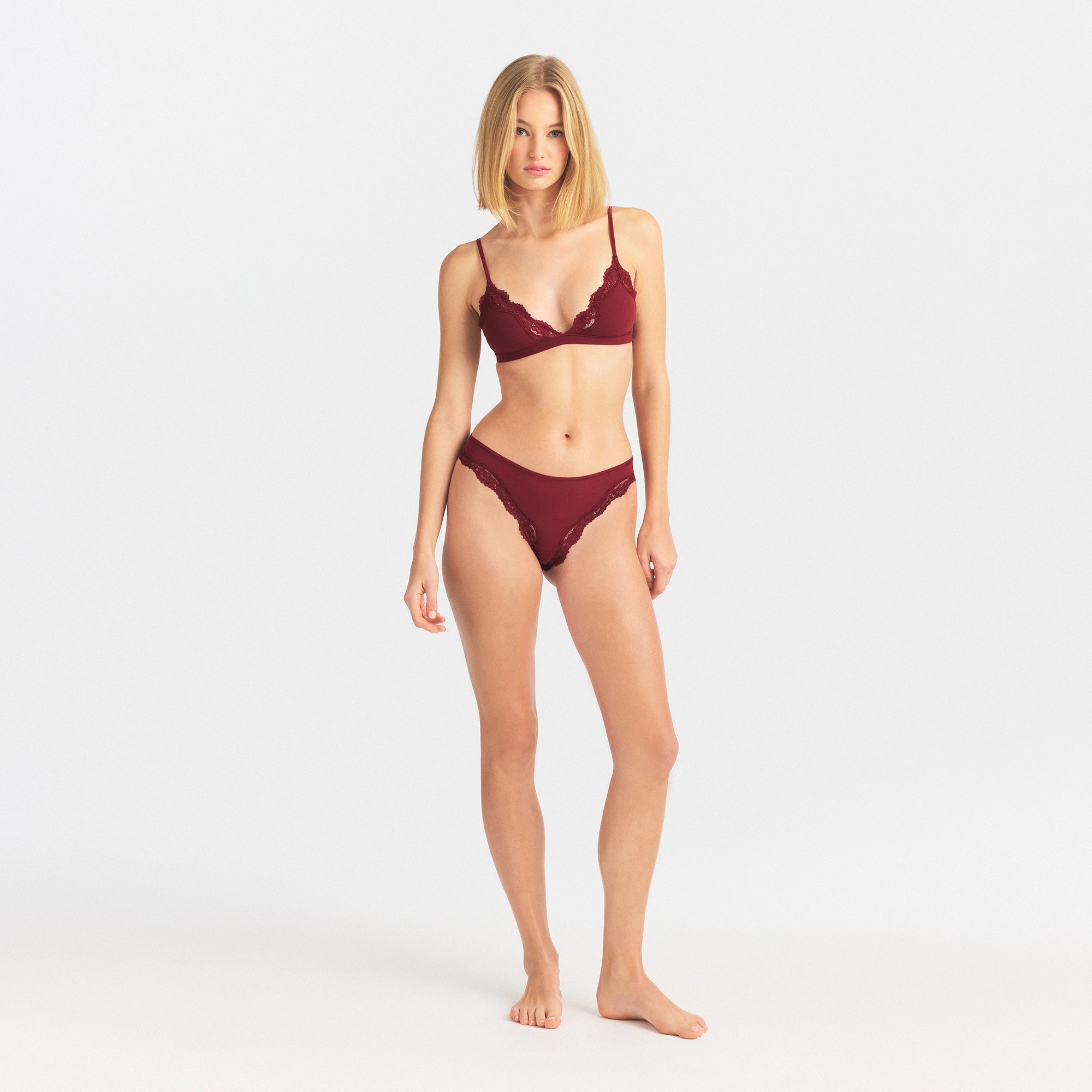 FITS EVERYBODY LACE TANGA | MERLOT ON A MODEL FRONT VIEW