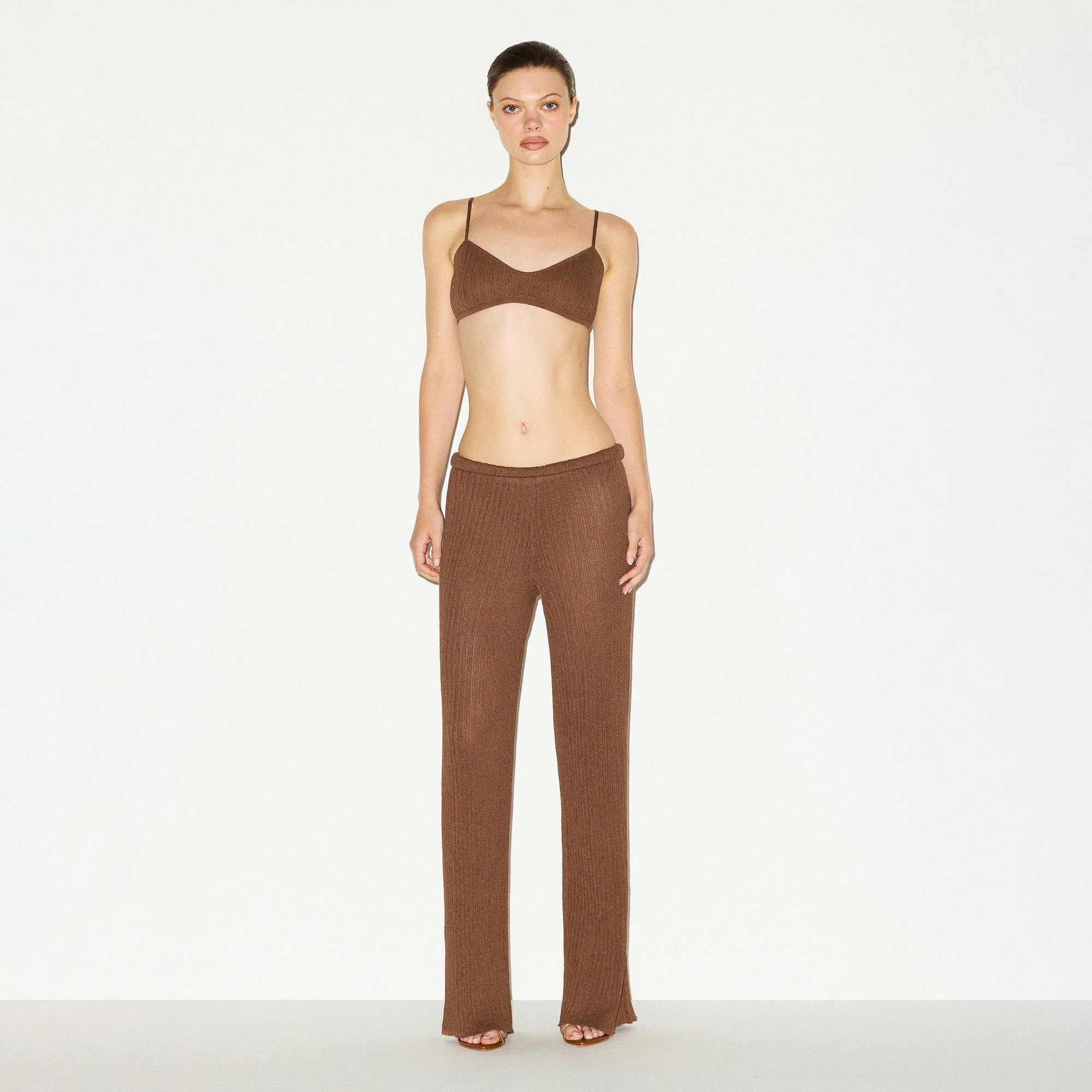 SHEER KNIT STRAIGHT LEG PANT | BISON ON A MODEL FRONT VIEW @ | FOCUS: 0.0, 1.0, 0.9