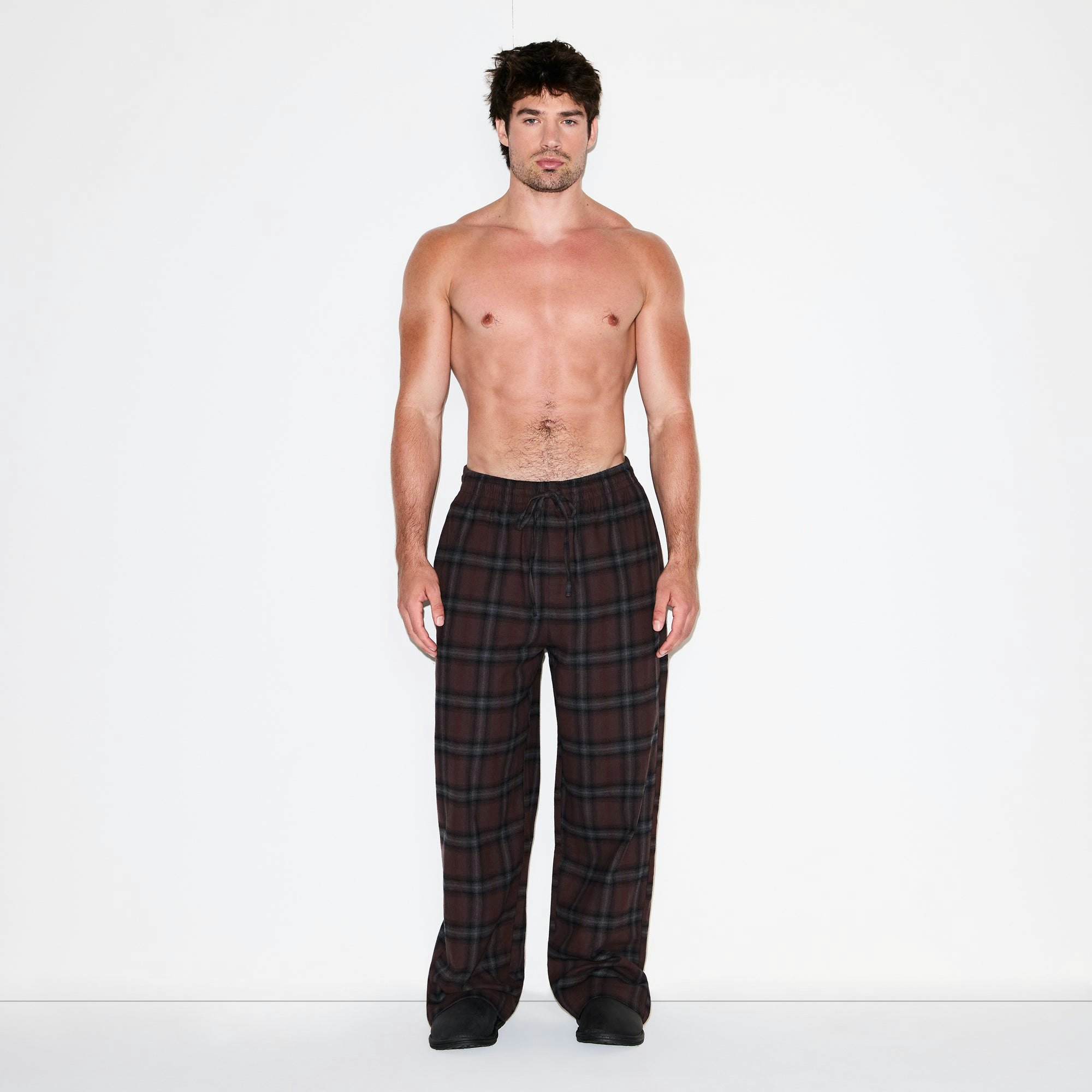 FLANNEL SLEEP MENS PANT | PHOENIX PLAID ON A MODEL FRONT VIEW @ | FOCUS: 0.0, 1.0, 0.9