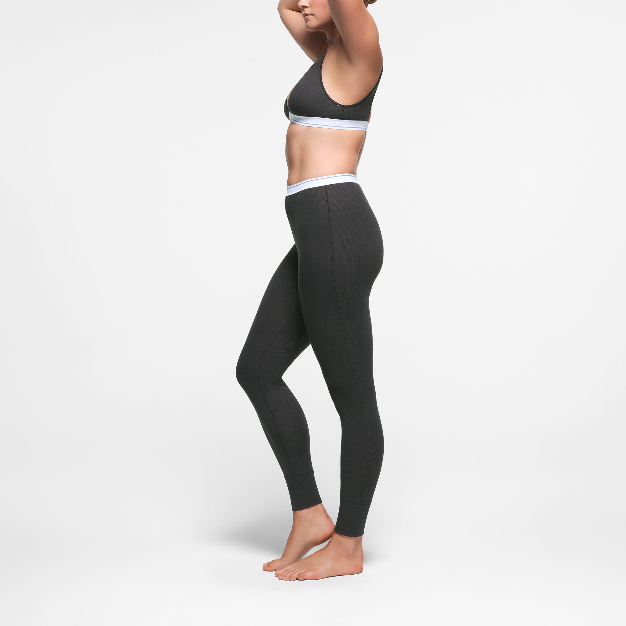 【関税込み】SKIMS ブラック Cotton Rib レギンス Black Cotton Rib Leggings by SKIMS on Sale
