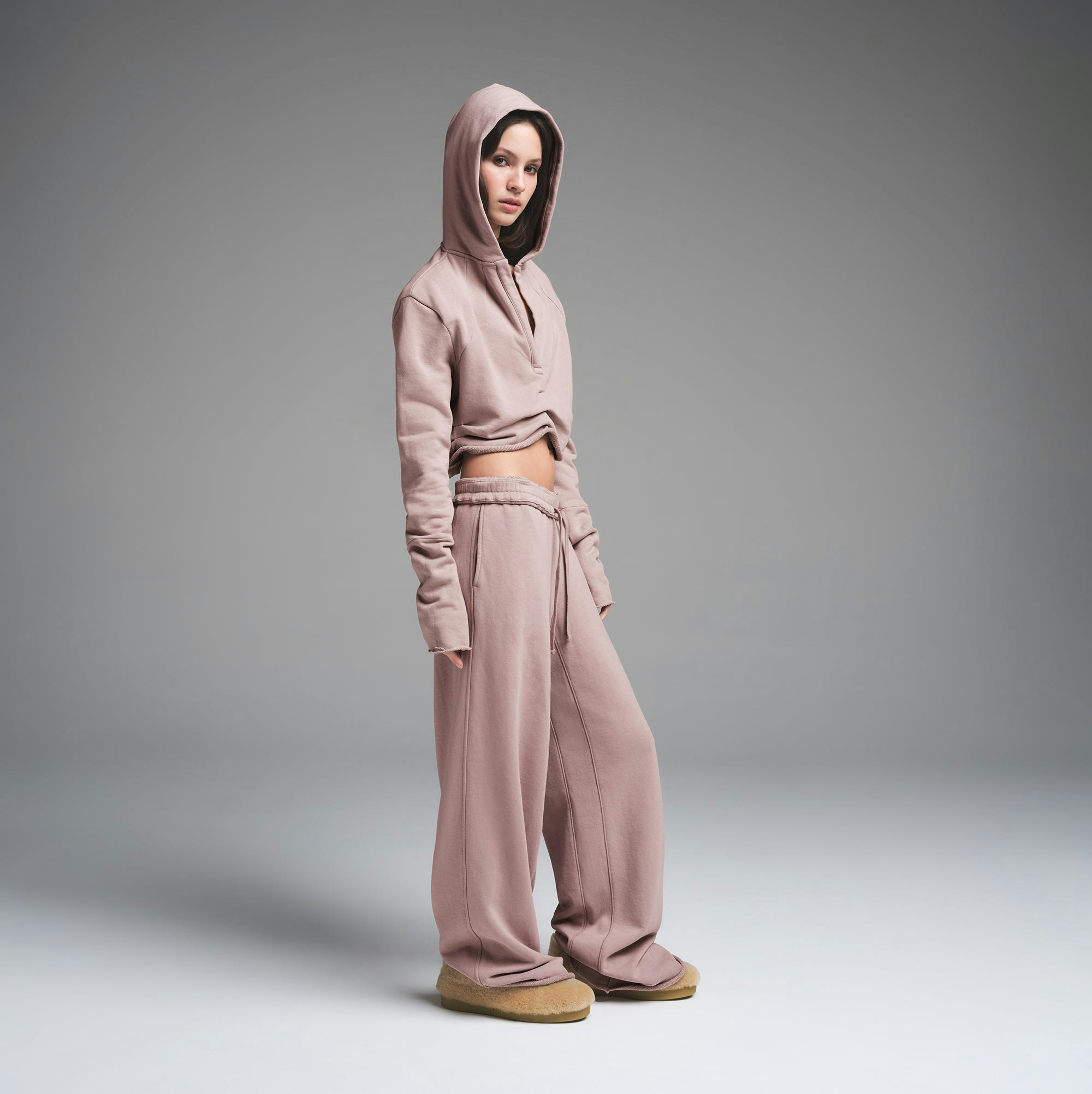 FRENCH TERRY WIDE LEG PANT | FAWN ON A MODEL SIDE VIEW | FOCUS: 0.0, 1.0, 0.9