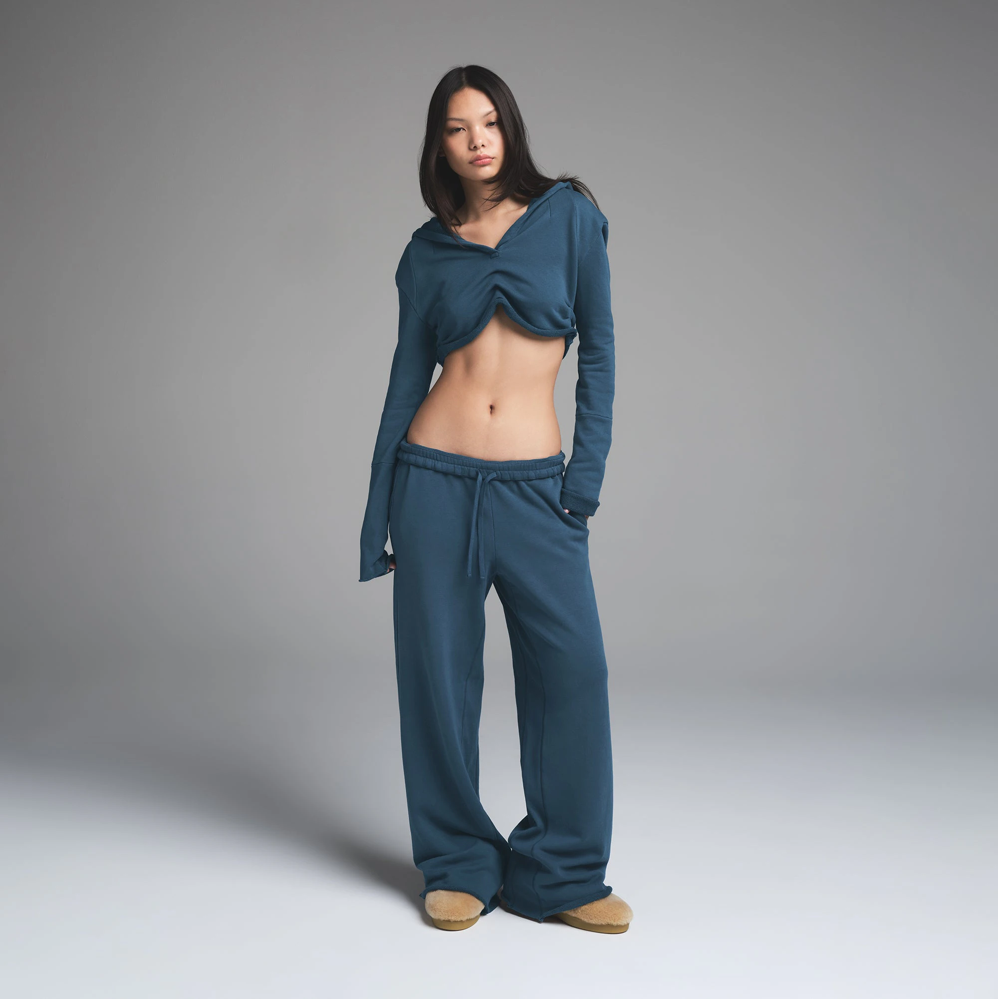 FRENCH TERRY WIDE LEG PANT | INDIGO ON A MODEL FRONT VIEW | FOCUS: 0.0, 1.0, 0.9