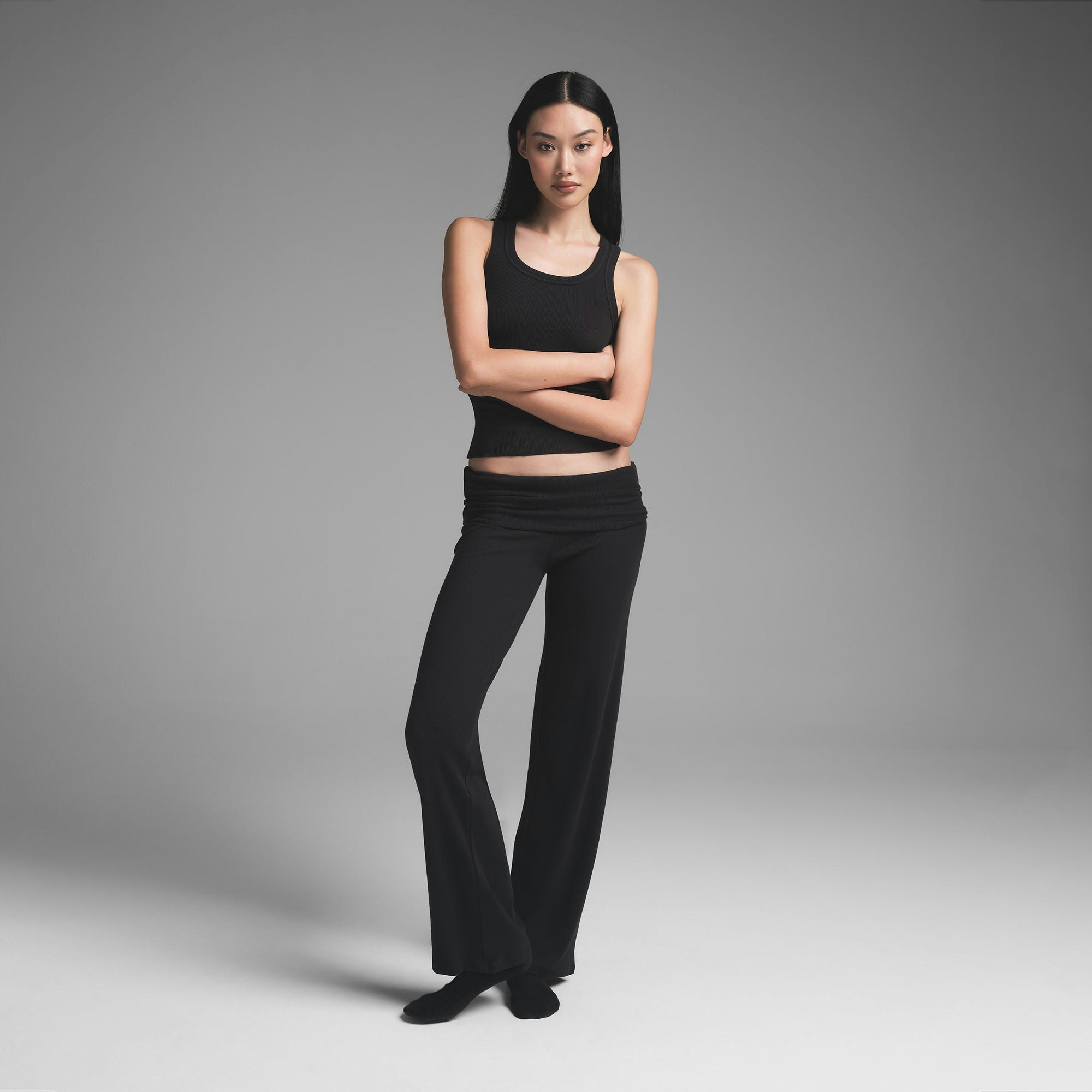 COTTON RIB FOLDOVER STRAIGHT LEG PANT | SOOT ON A MODEL FRONT VIEW | FOCUS: 0.0, 1.0, 0.9