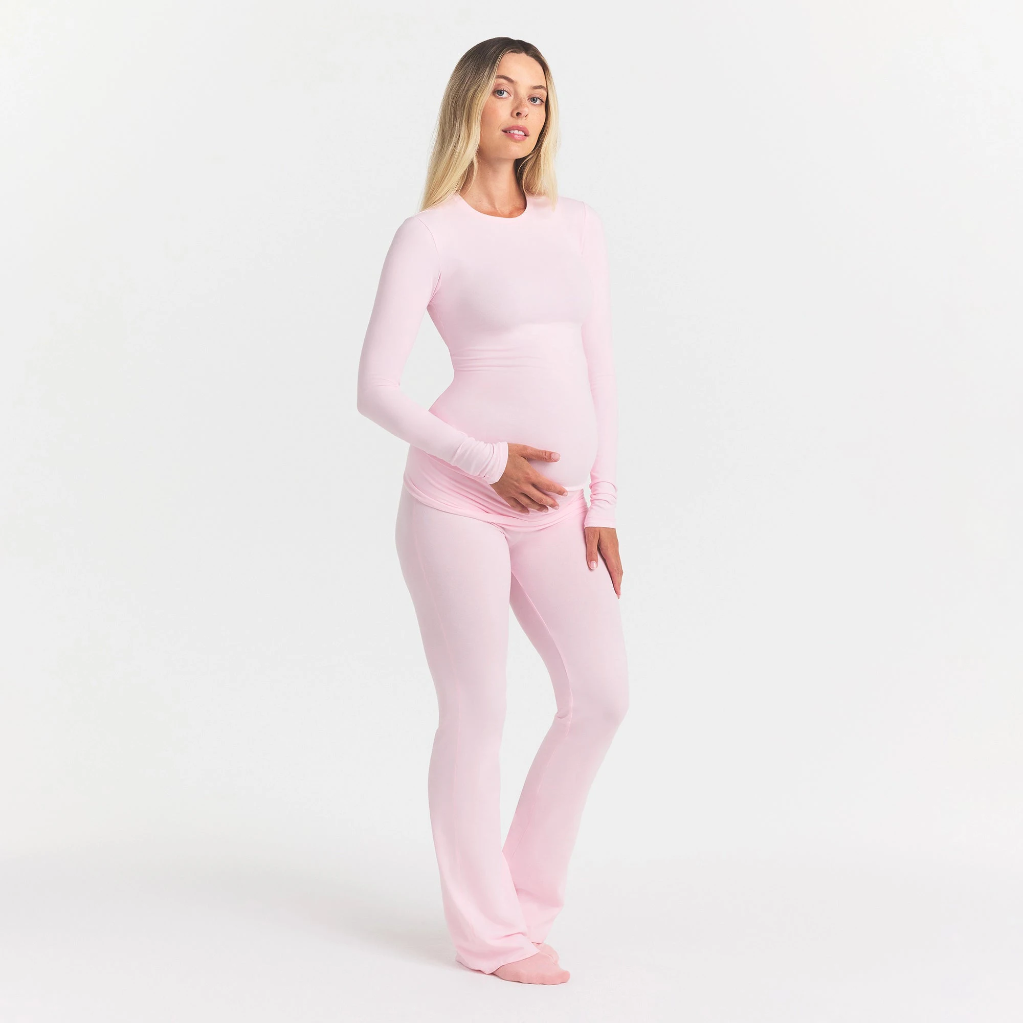 COTTON JERSEY MATERNITY FOLDOVER PANT | CHERRY BLOSSOM ON A MODEL SIDE VIEW @ | FOCUS: 0.0, 1.0, 0.9
