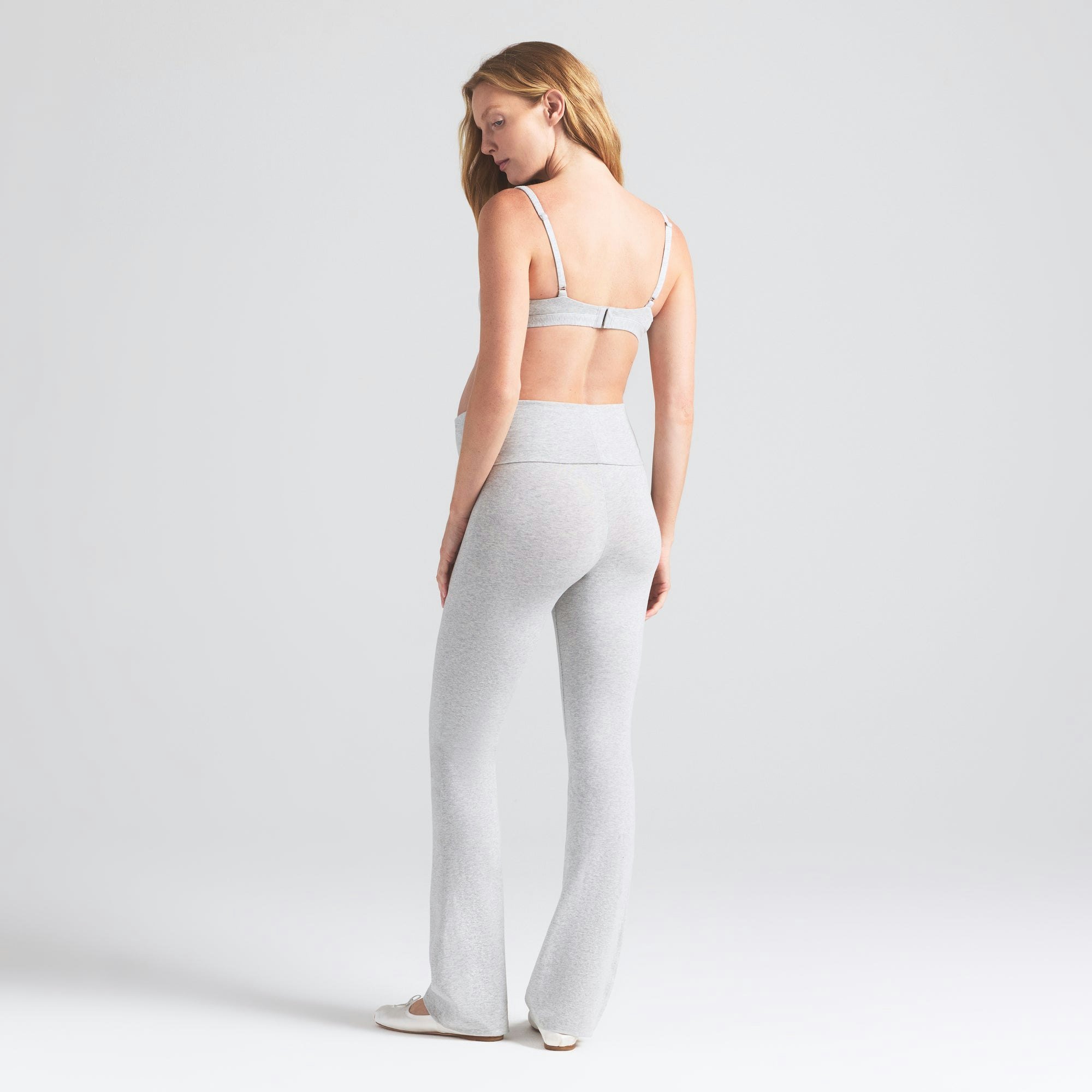 COTTON JERSEY MATERNITY FOLDOVER PANT | LIGHT HEATHER GREY ON A MODEL FRONT VIEW | FOCUS: 0.0, 1.0, 0.9