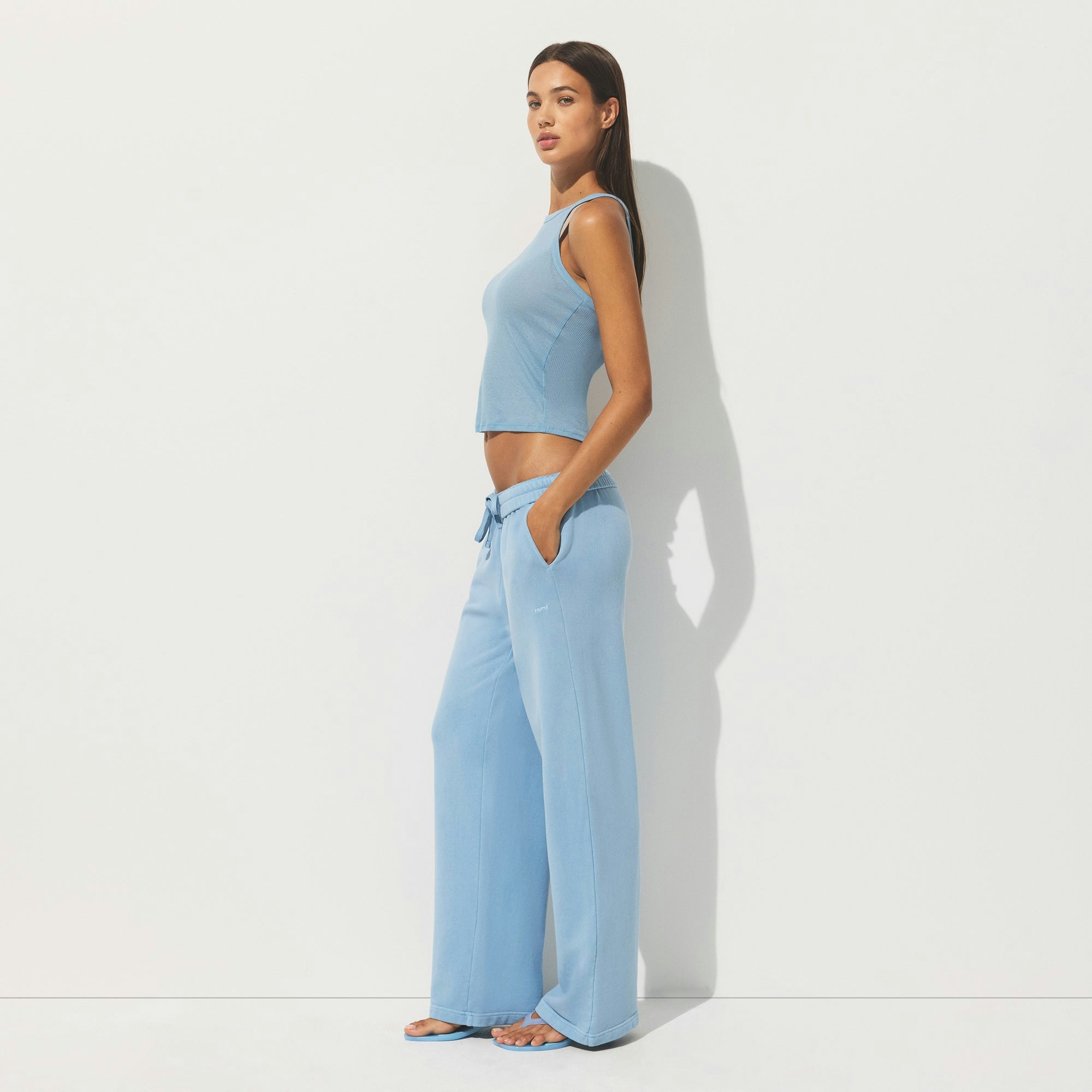 FRENCH TERRY LOW RISE STRAIGHT LEG PANT | BLUE BELL ON A MODEL FRONT VIEW | FOCUS: 0.0, 1.0, 0.9