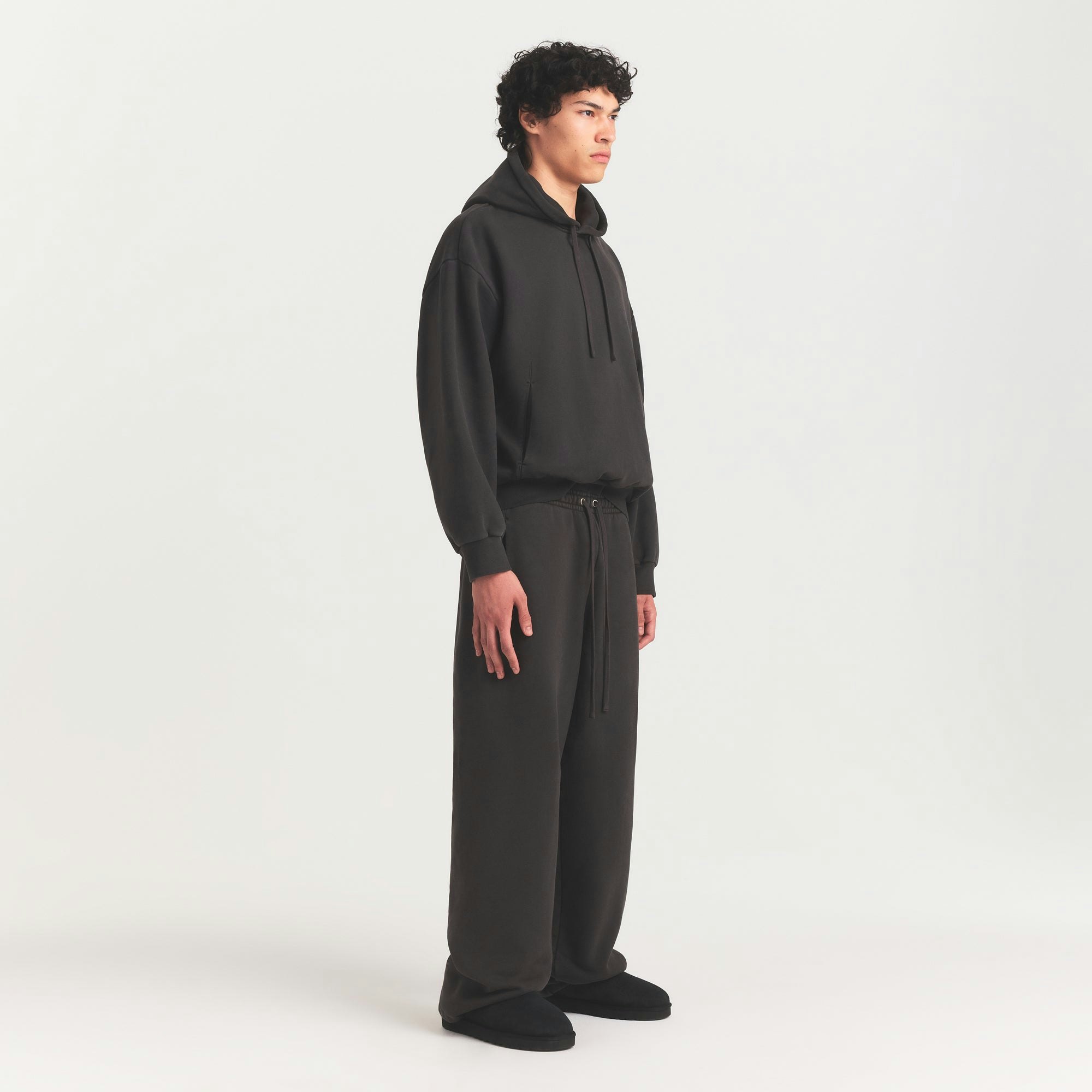 HEAVYWEIGHT FLEECE MENS STRAIGHT LEG PANT | WASHED ONYX ON A MODEL FRONT VIEW @ | FOCUS: 0.0, 1.0, 0.9