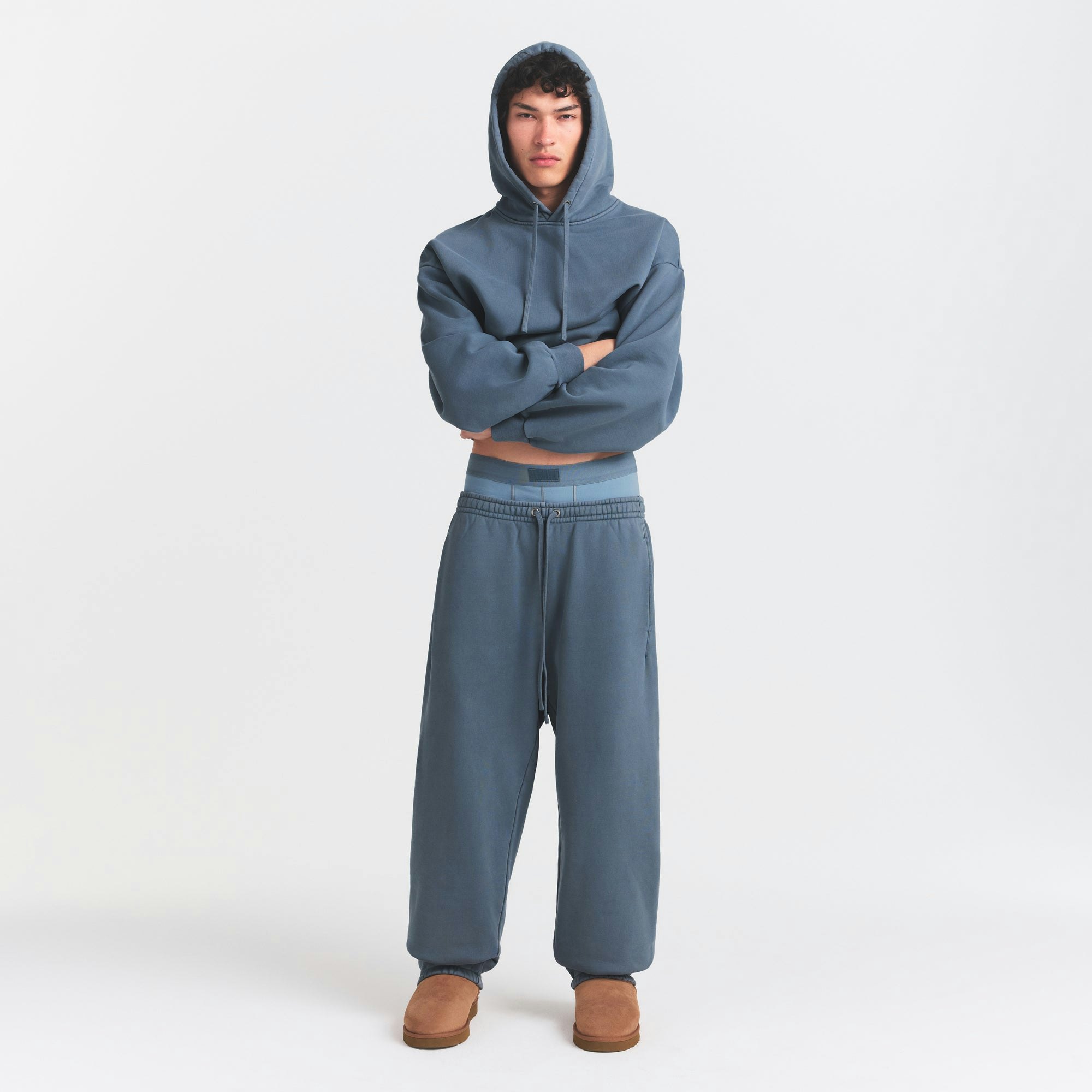 HEAVYWEIGHT FLEECE MENS JOGGER | KYANITE ON A MODEL FRONT VIEW @ | FOCUS: 0.0, 1.0, 0.9