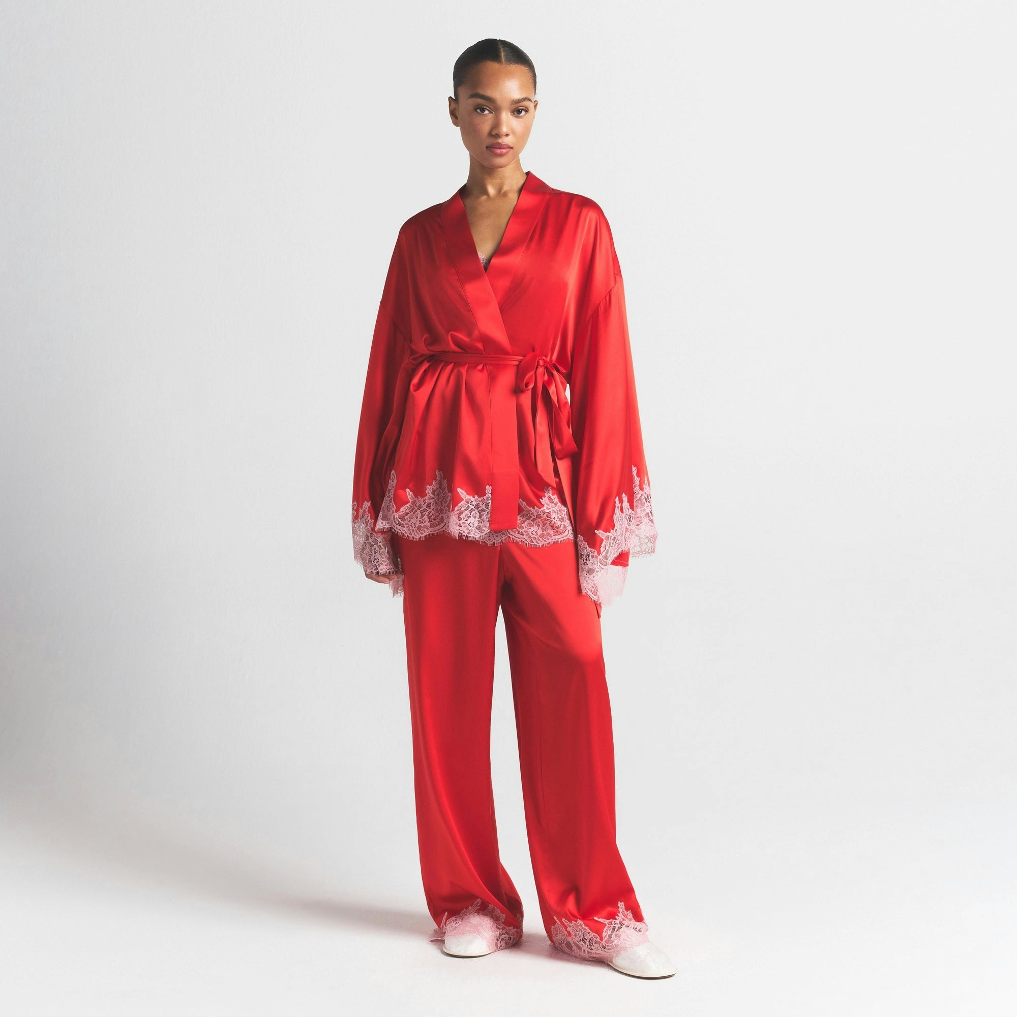 SILK LACE ROBE | RUBY CONTRAST ON A MODEL FRONT VIEW @ | FOCUS: 0.0, 1.0, 0.9