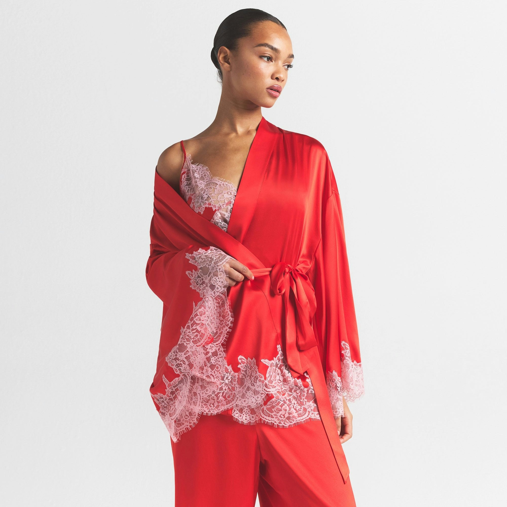 SILK LACE ROBE | RUBY CONTRAST ON A MODEL SIDE VIEW @ | FOCUS: 0.0, 1.0, 0.9