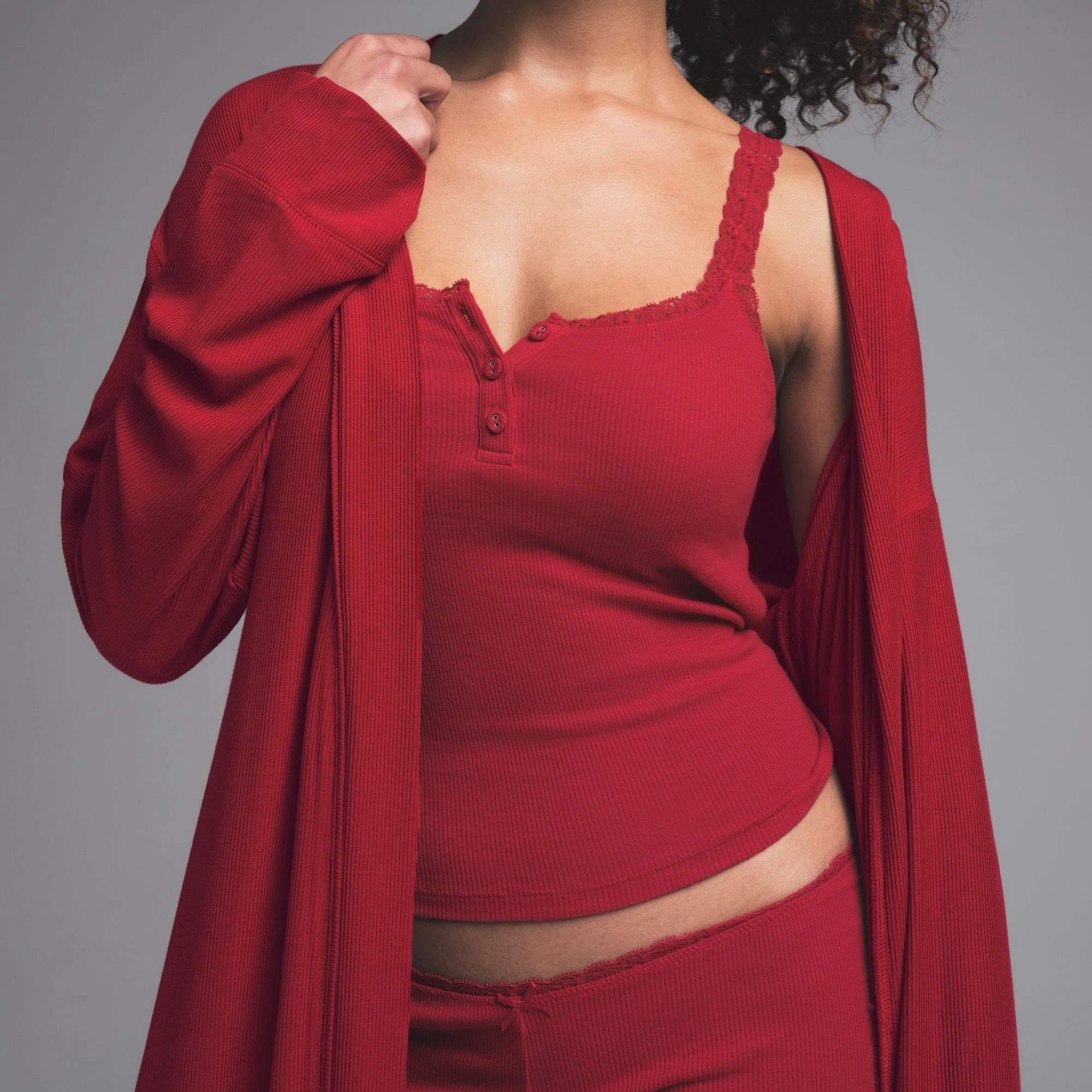 SOFT LOUNGE LONG ROBE | BRICK ON A MODEL SIDE VIEW