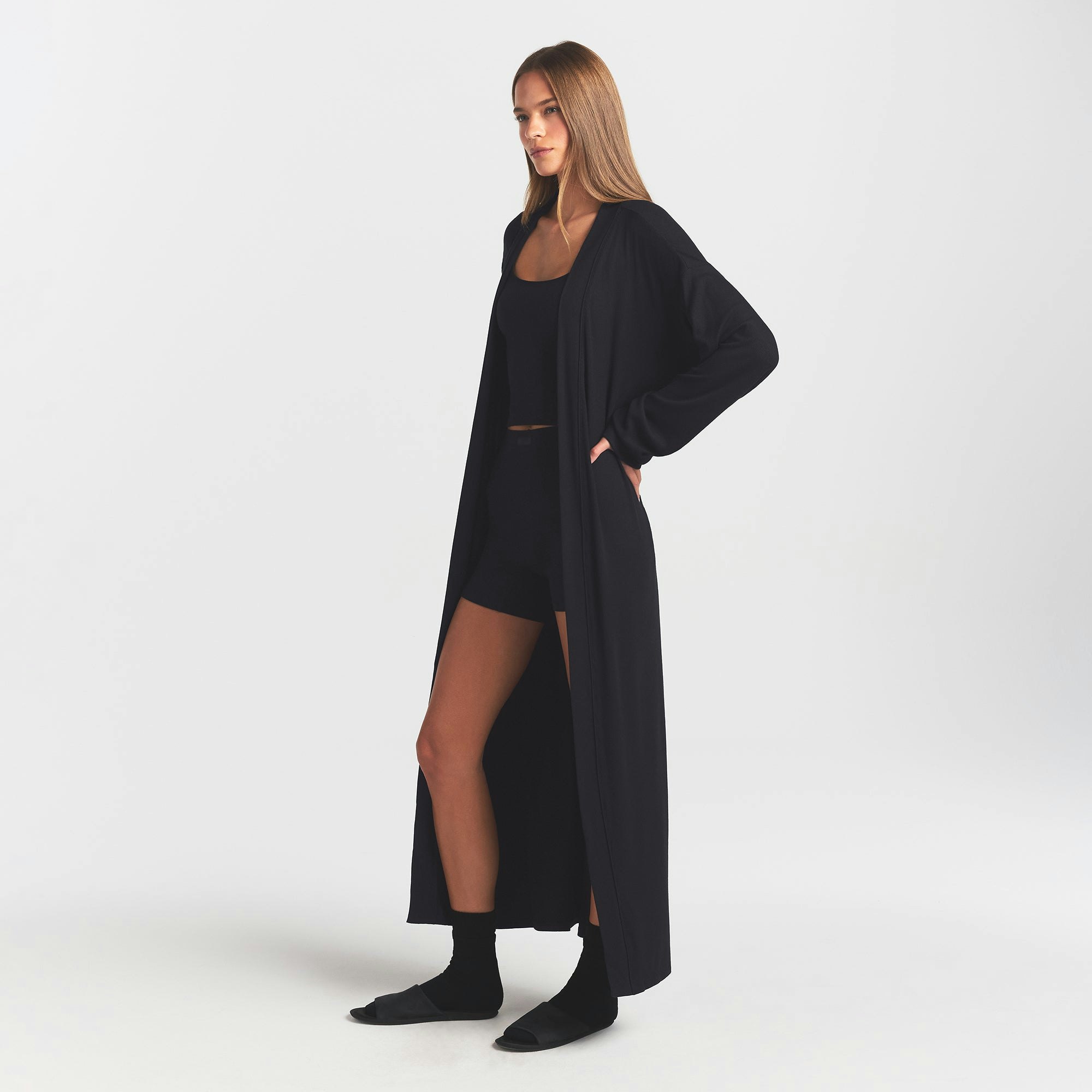 SOFT LOUNGE LONG ROBE | ONYX ON A MODEL SIDE VIEW @ | FOCUS: 0.0, 1.0, 0.9