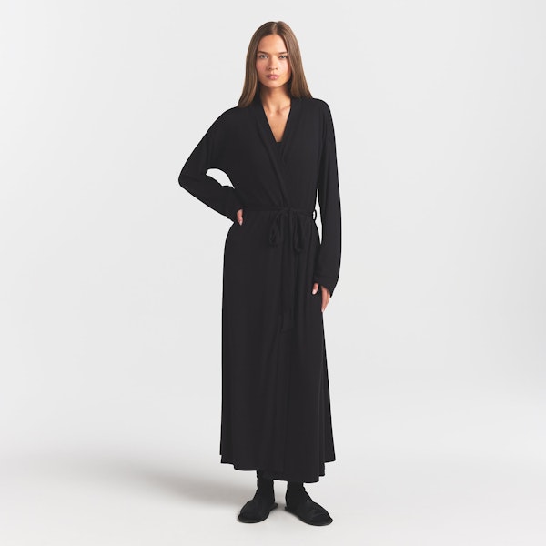 SOFT LOUNGE LONG ROBE | ONYX ON A MODEL FRONT VIEW